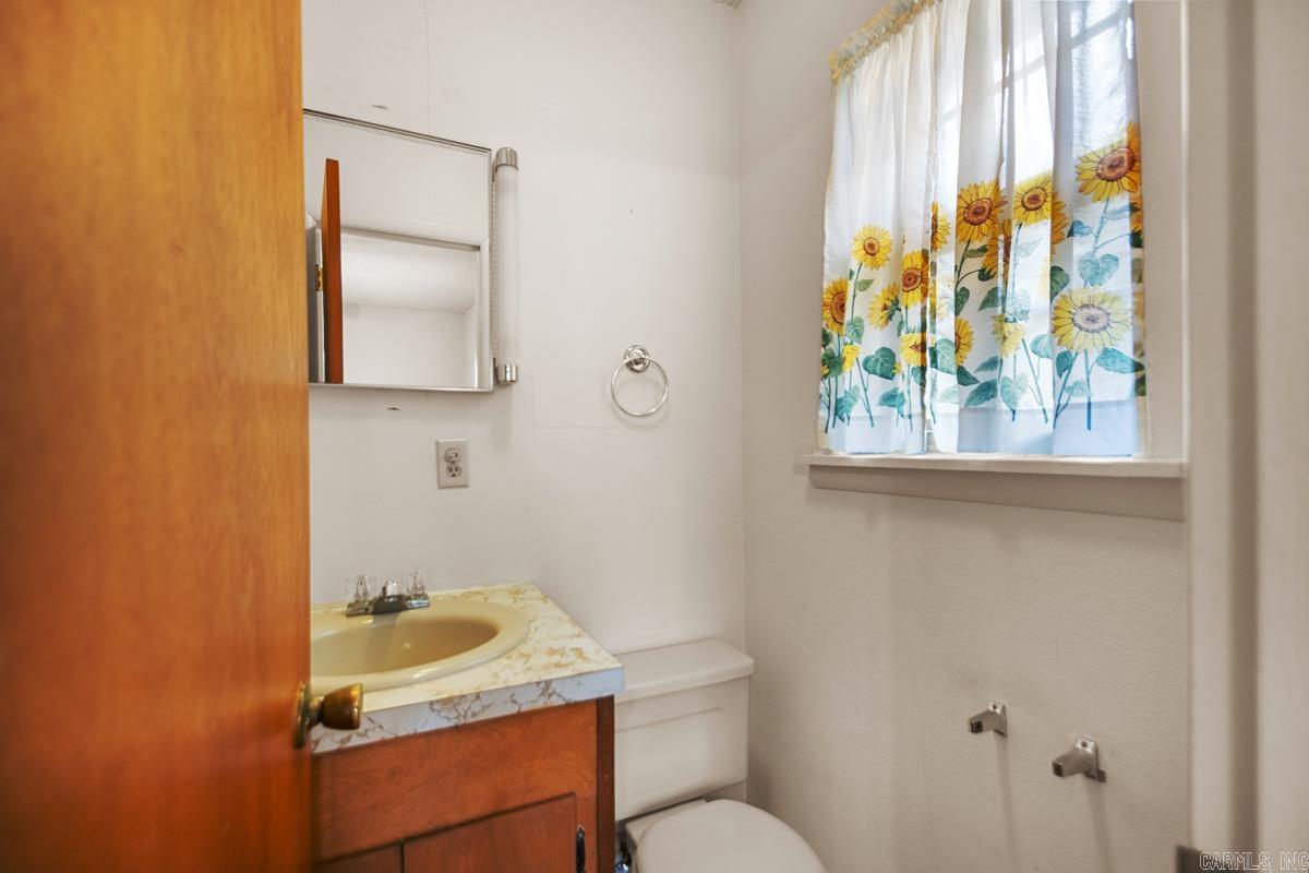 13819 Clinton Road North Little Rock, AR 72118