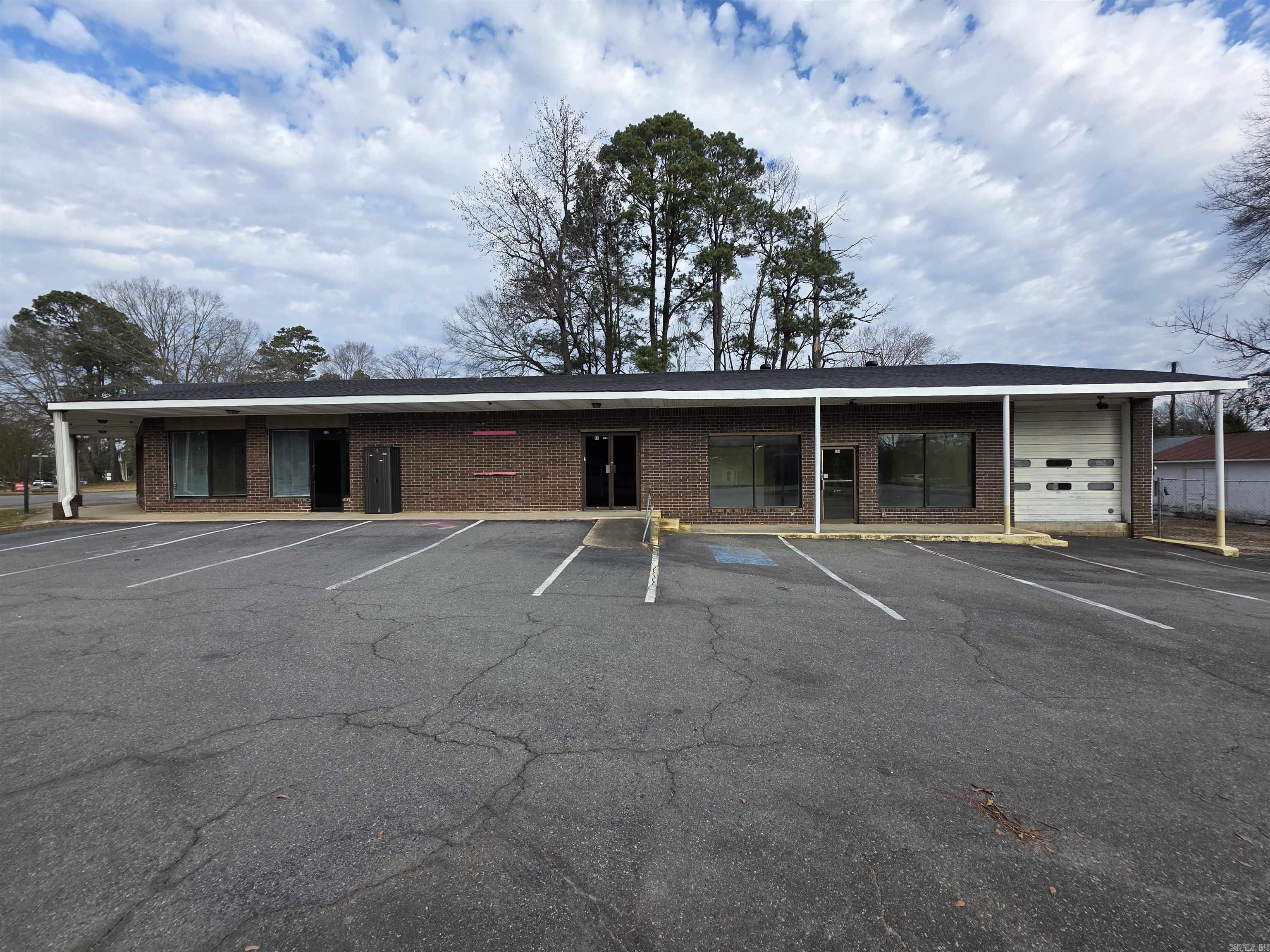 808-814 W Center  Sheridan, AR