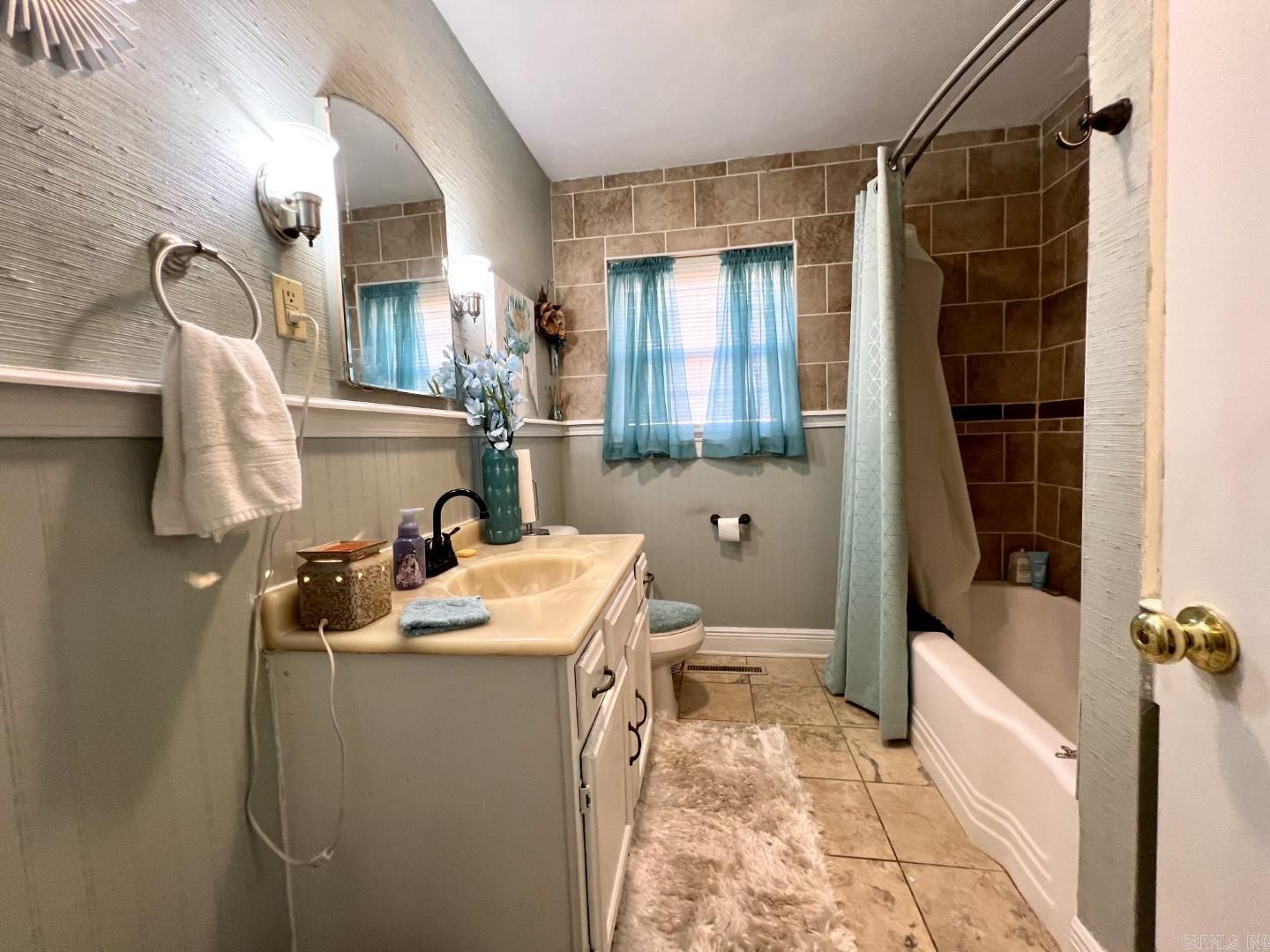 1300 N 6th  Blytheville, AR