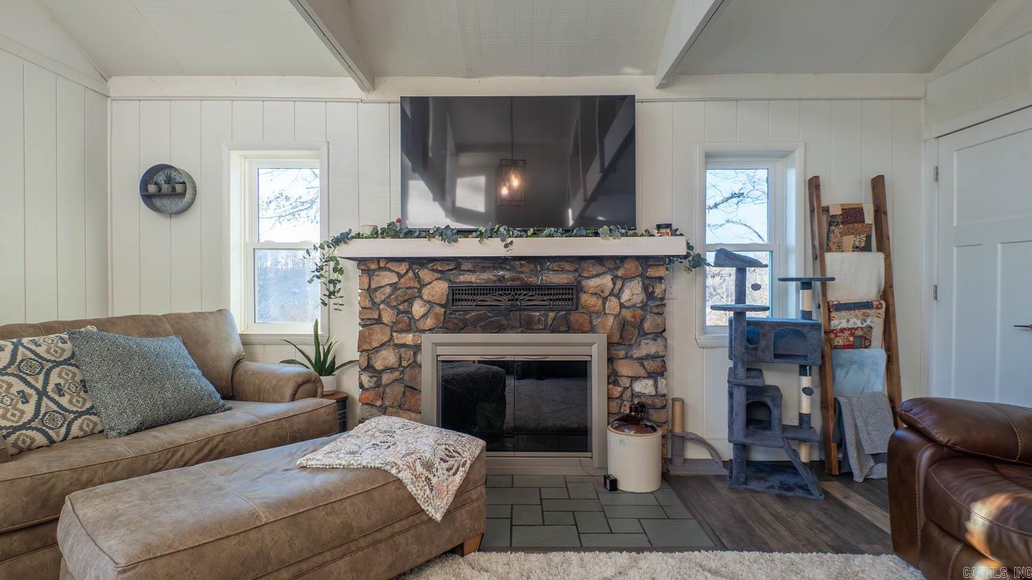 749 State Highway HH  Alton, MO