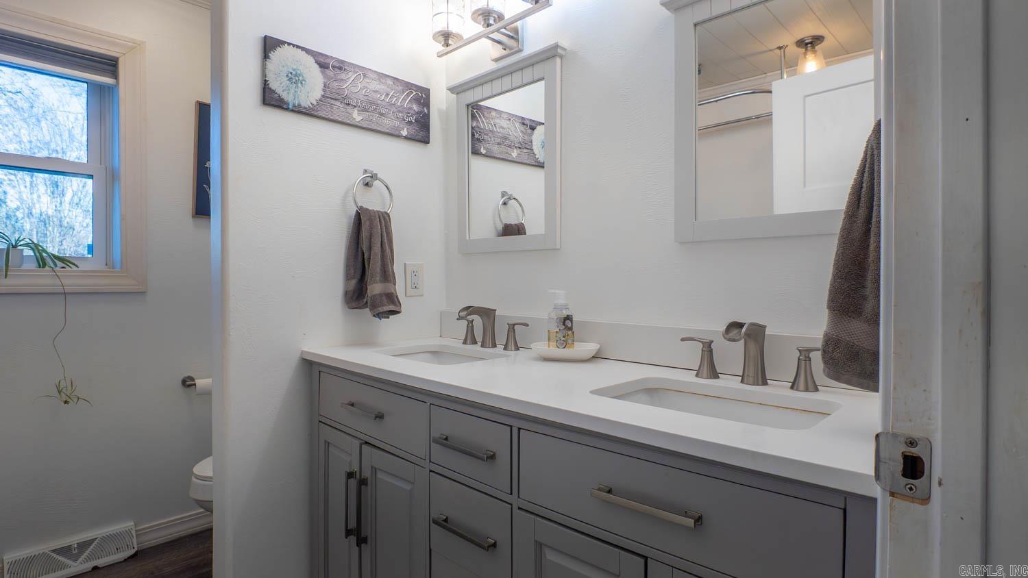 749 State Highway HH  Alton, MO