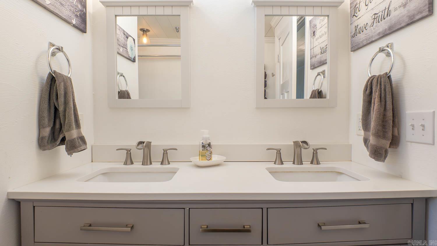 749 State Highway HH  Alton, MO