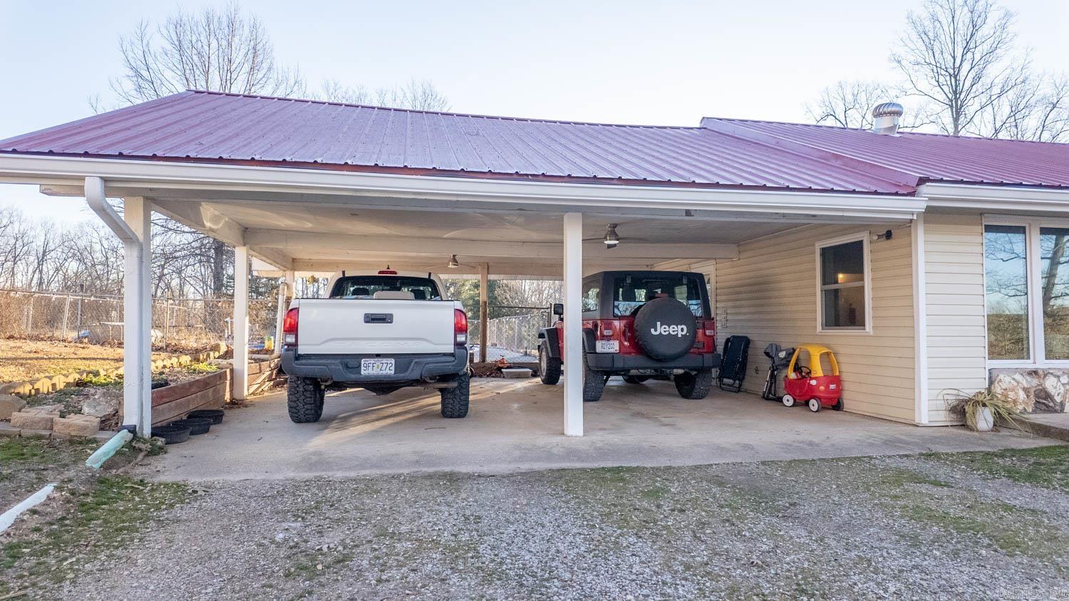 749 State Highway HH  Alton, MO