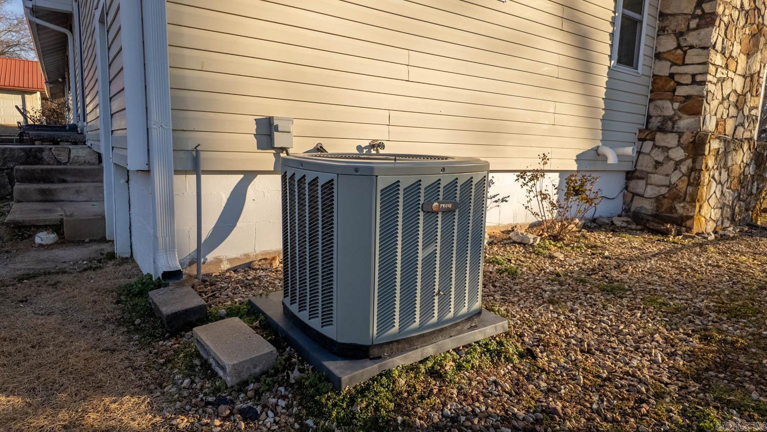 749 State Highway HH  Alton, MO