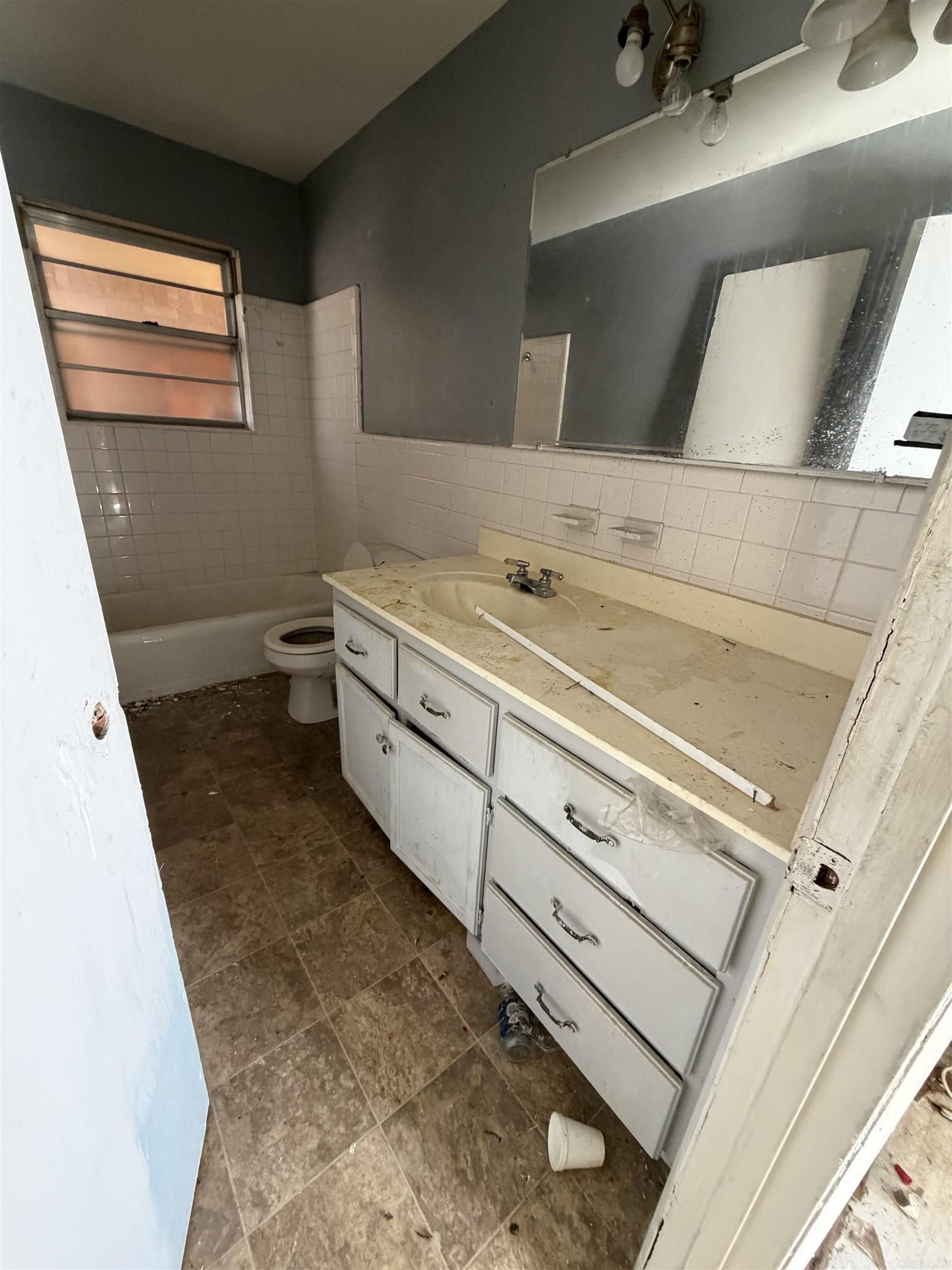 1020 N Hughes  Little Rock, AR