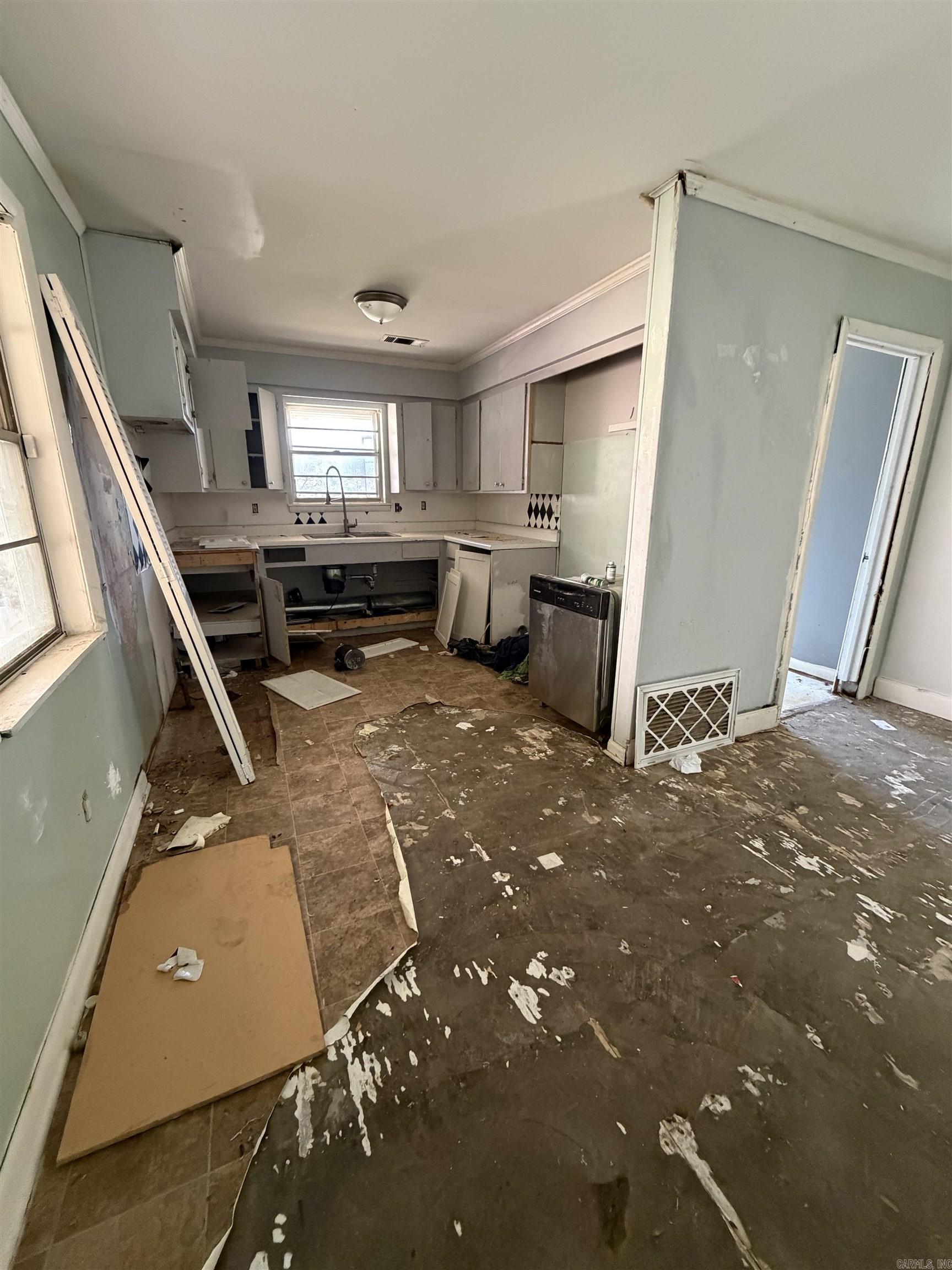 1020 N Hughes  Little Rock, AR