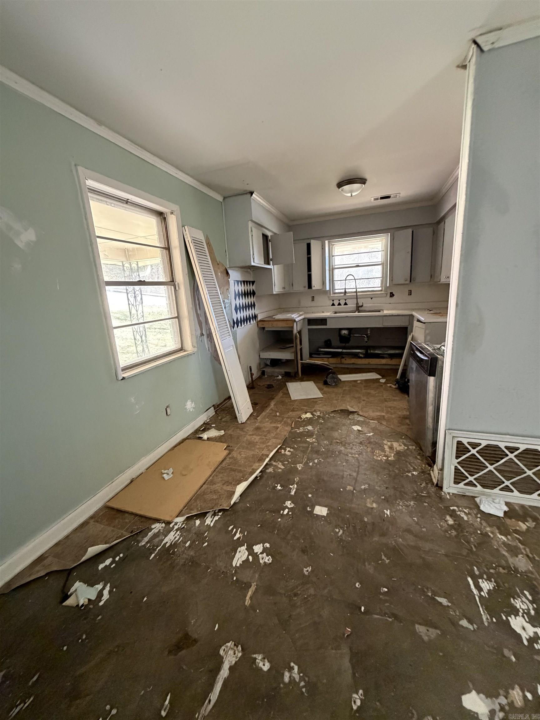 1020 N Hughes  Little Rock, AR