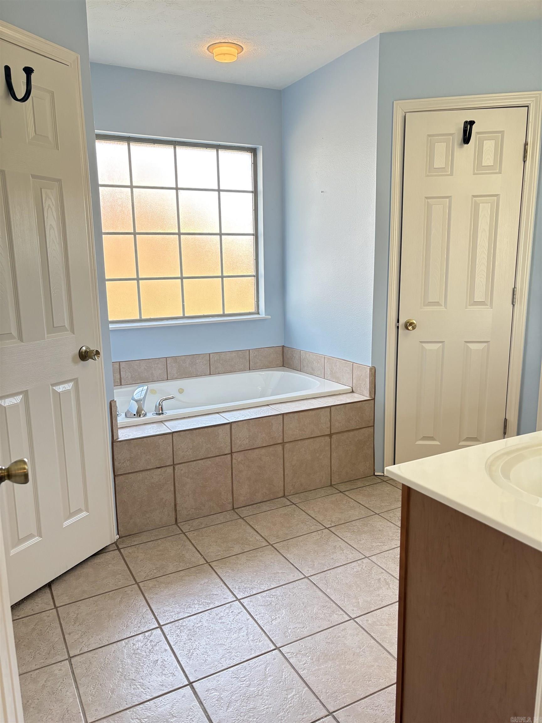 5 Lilly Cove Greenbrier, AR 72058-1111