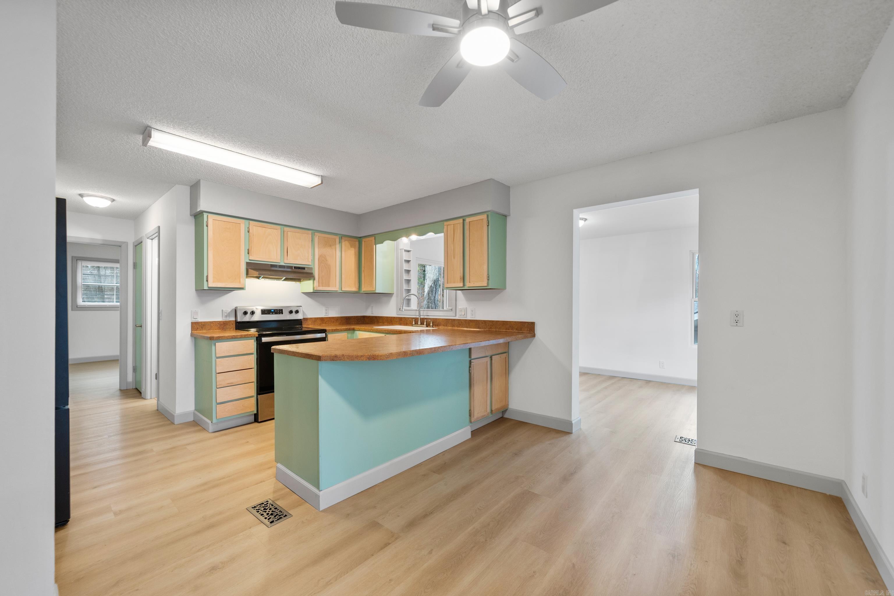 7 Marin  Hot Springs Village, AR