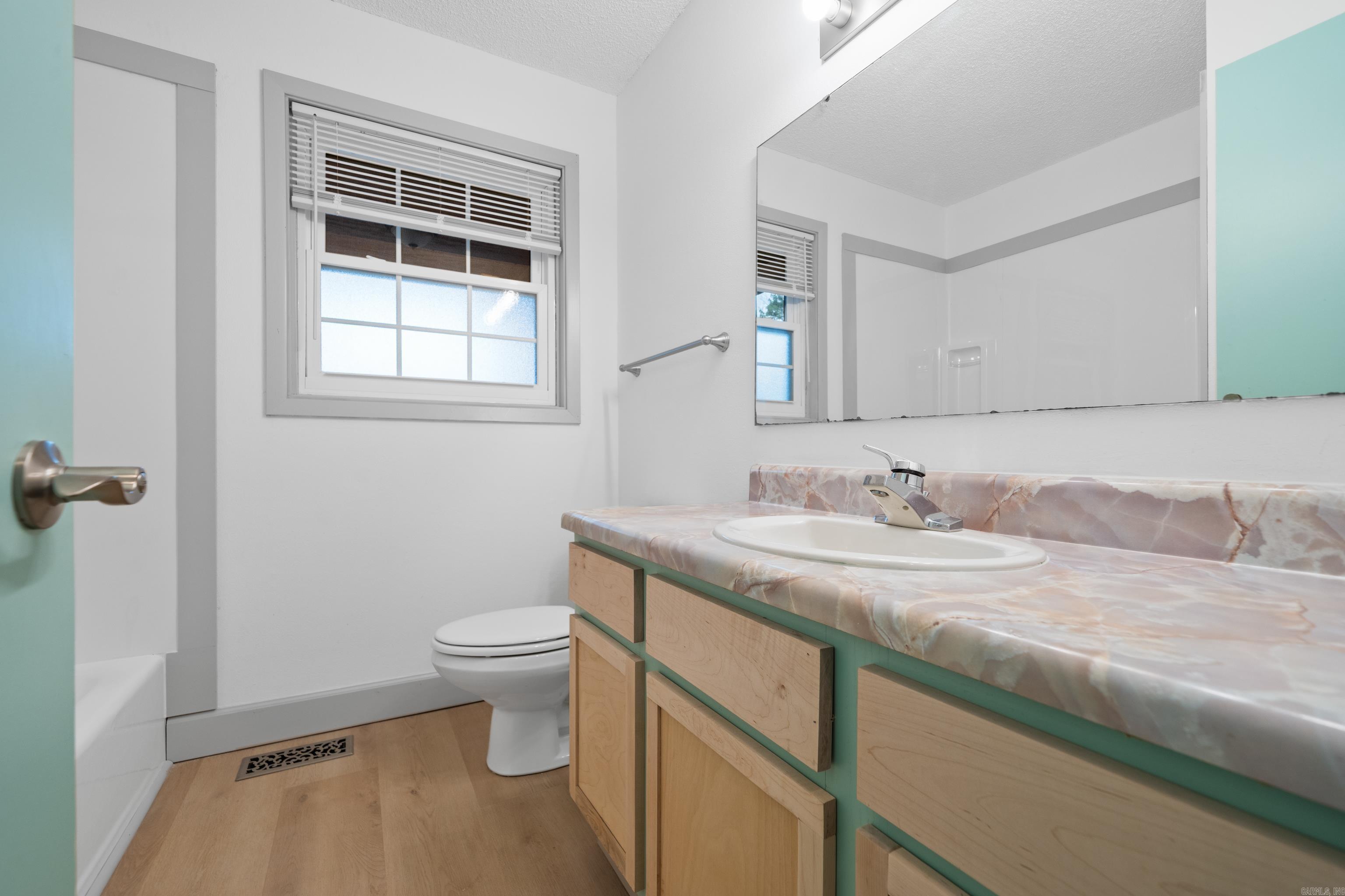 7 Marin  Hot Springs Village, AR