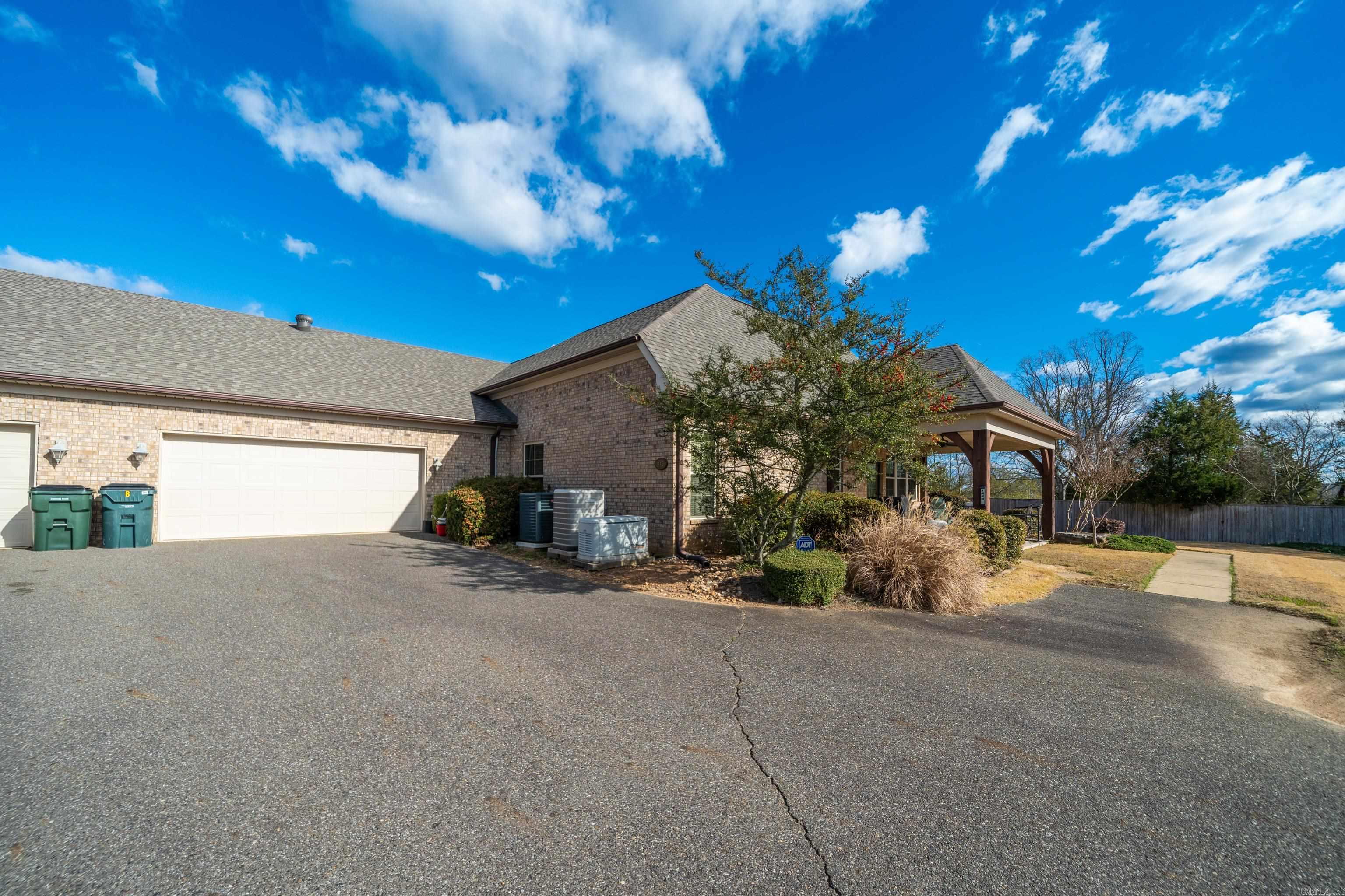 144 Legendary  Hot Springs, AR