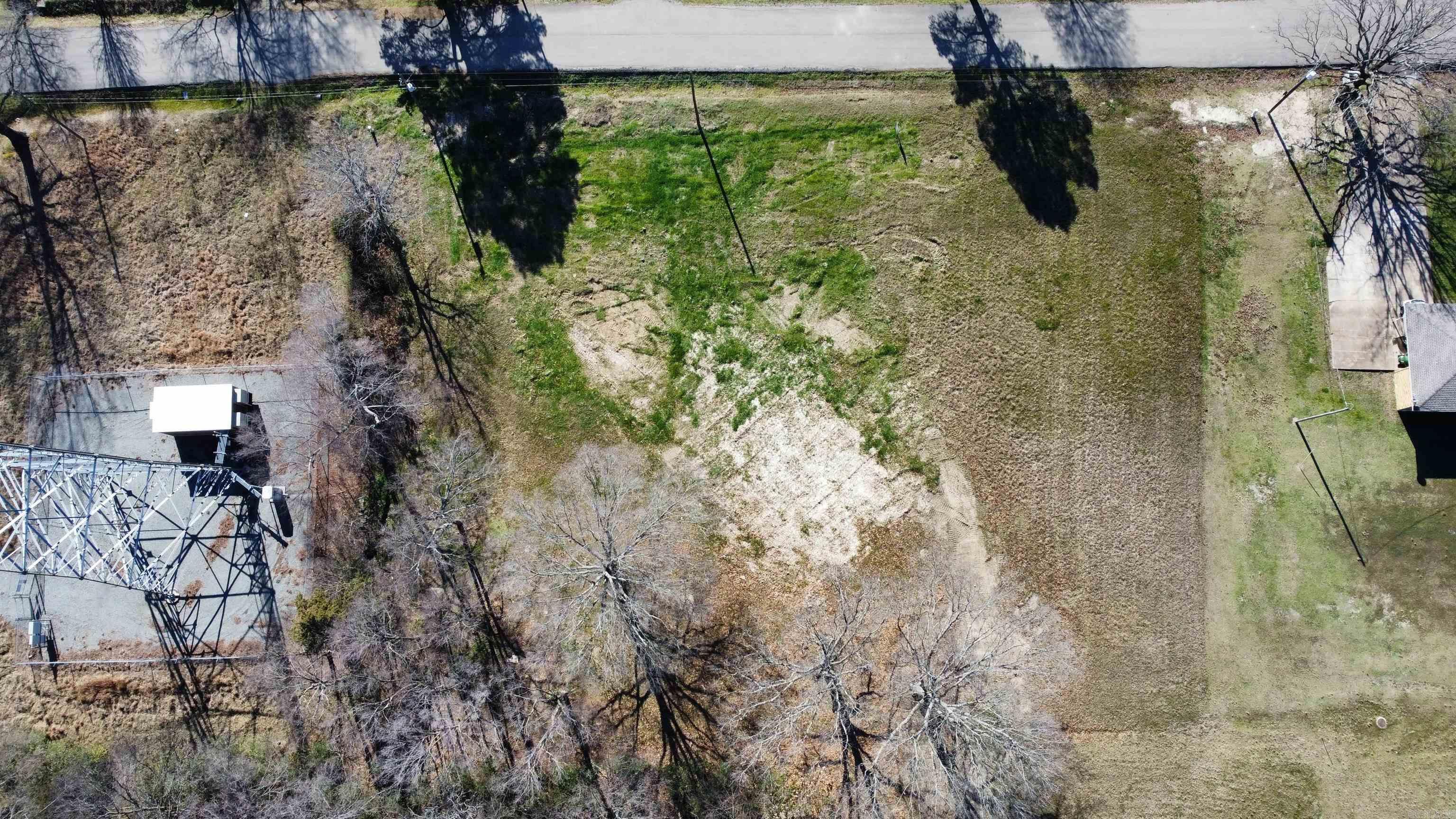 201 McFadden  Beedeville, AR