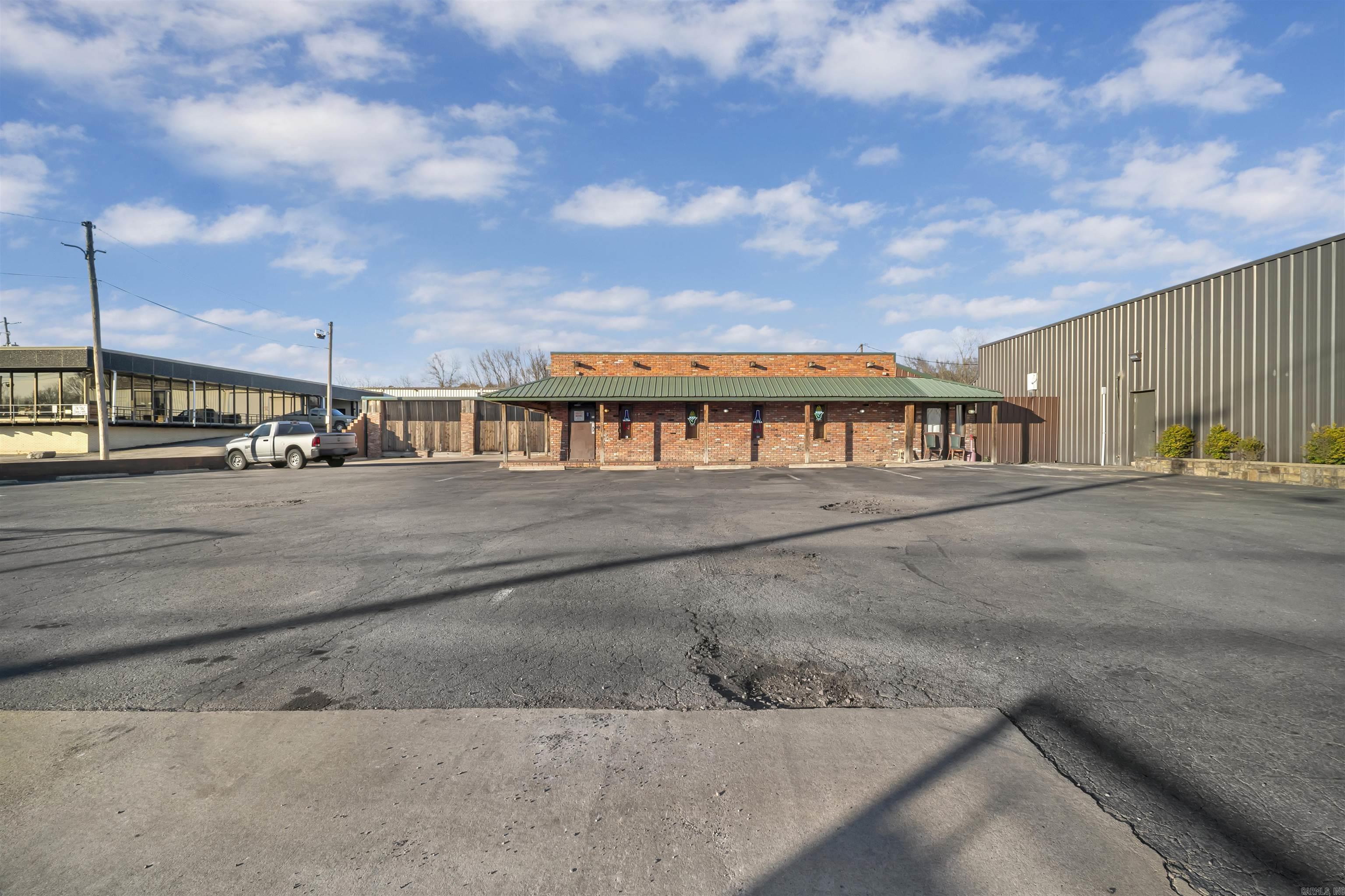 1222  1/2 E Broadway  Morrilton, AR