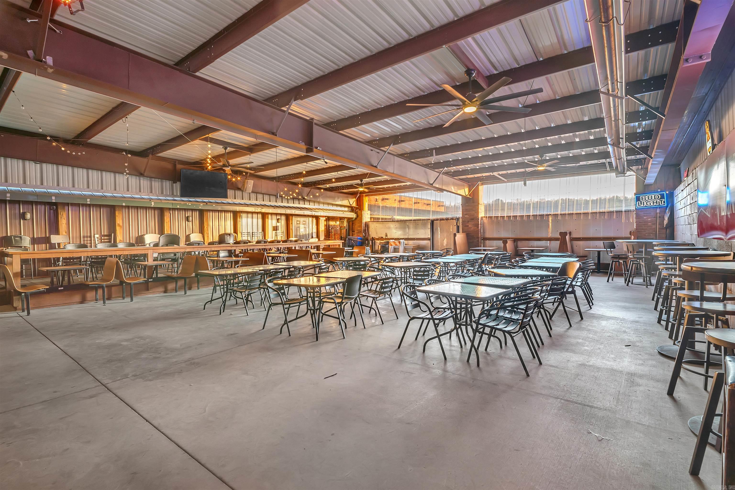 1222  1/2 E Broadway  Morrilton, AR