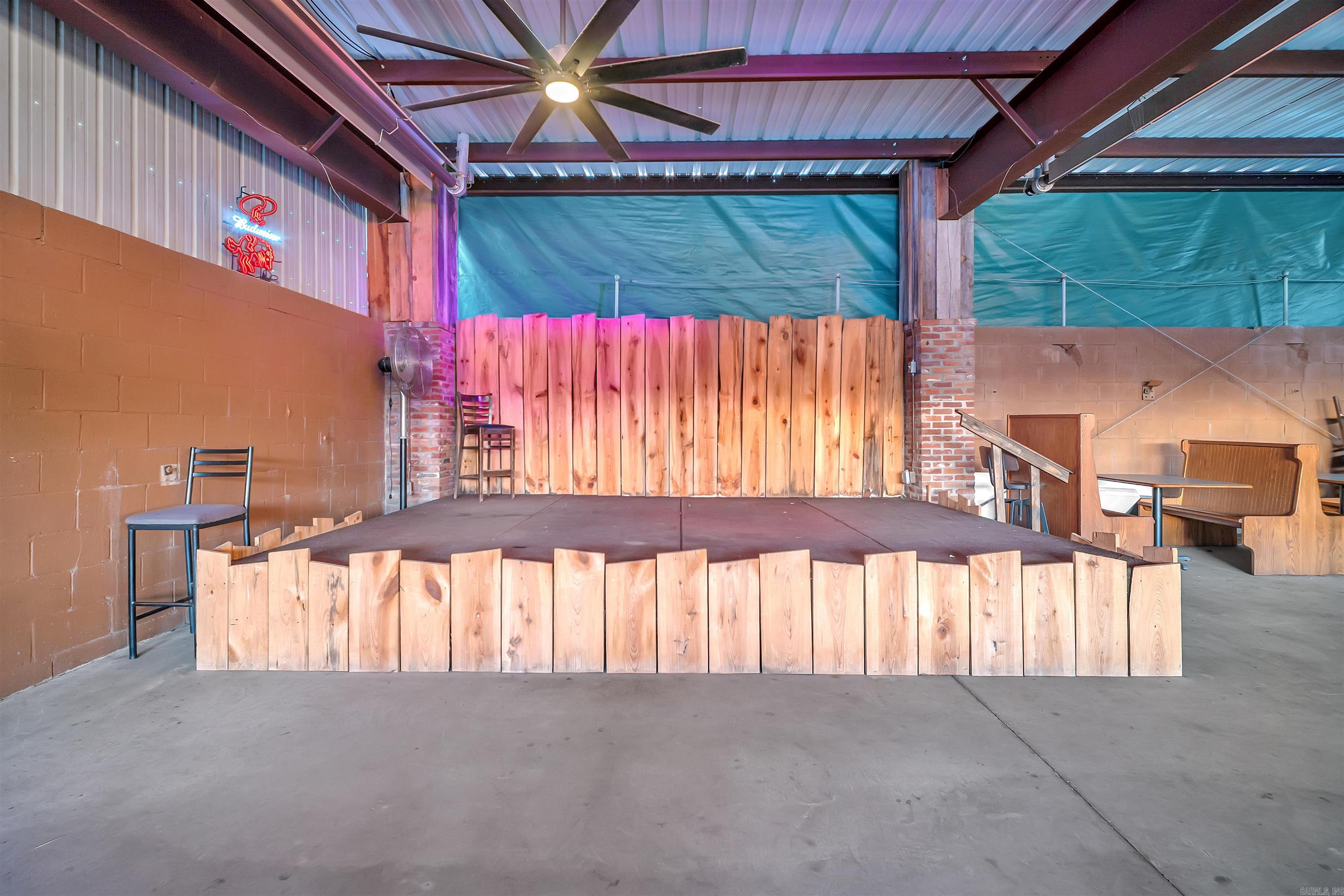 1222  1/2 E Broadway  Morrilton, AR