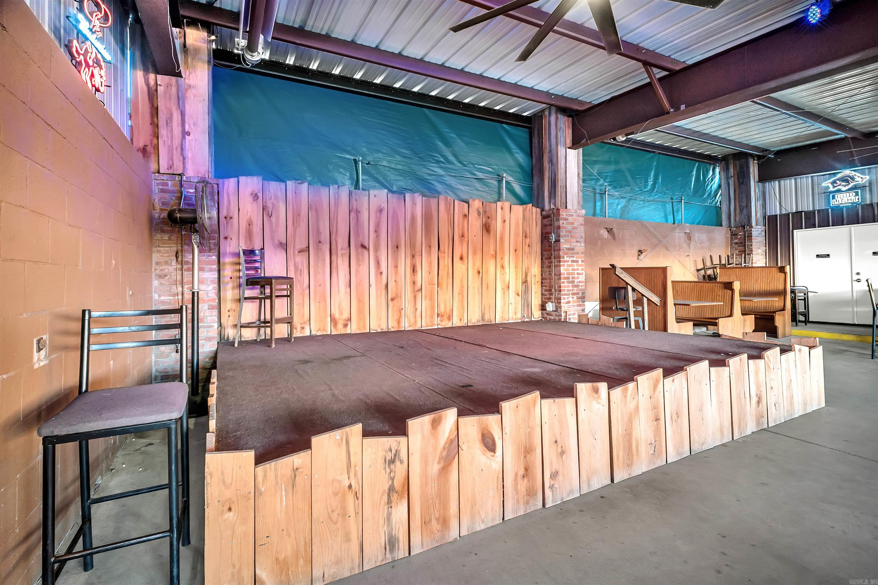 1222  1/2 E Broadway  Morrilton, AR