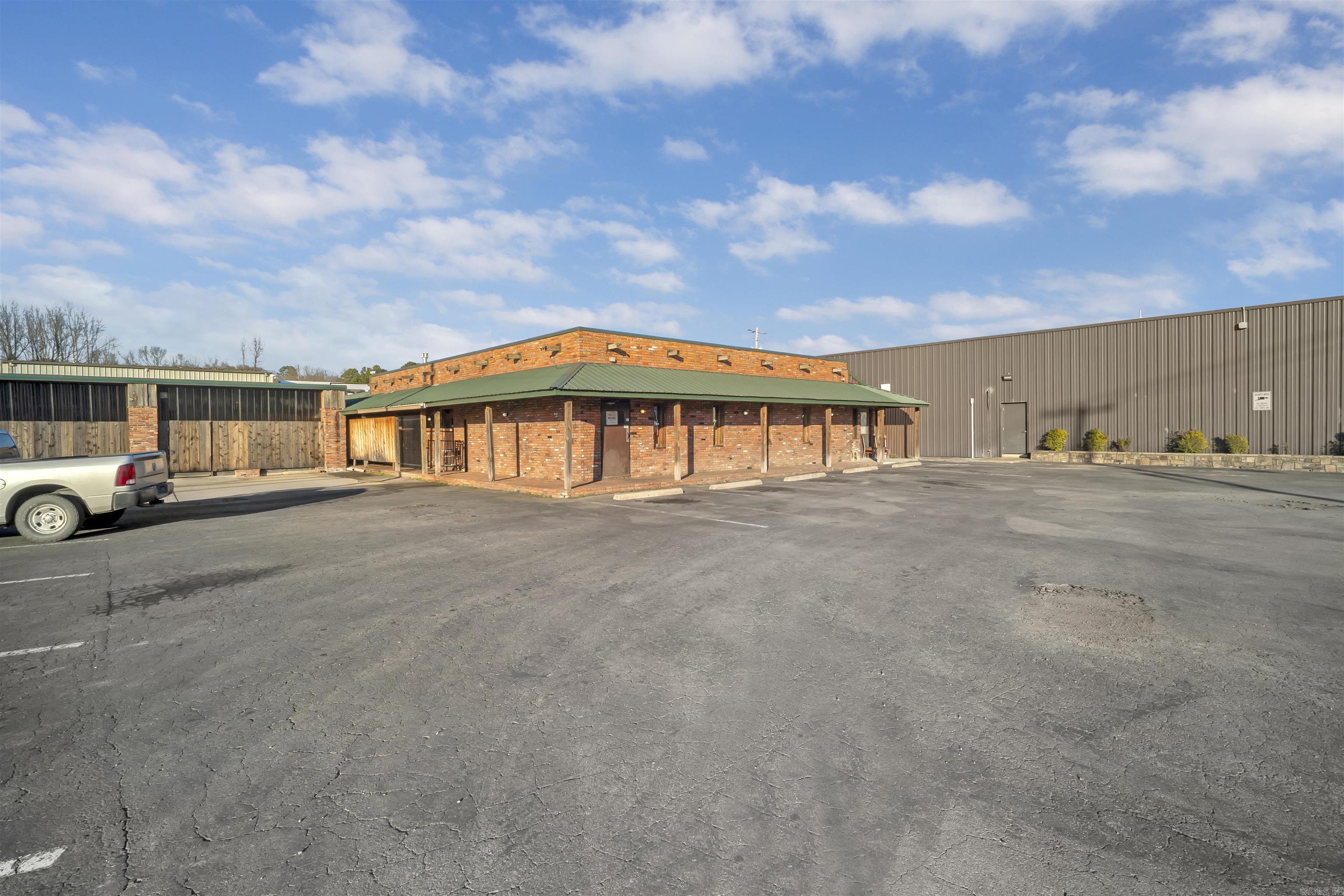 1222  1/2 E Broadway  Morrilton, AR