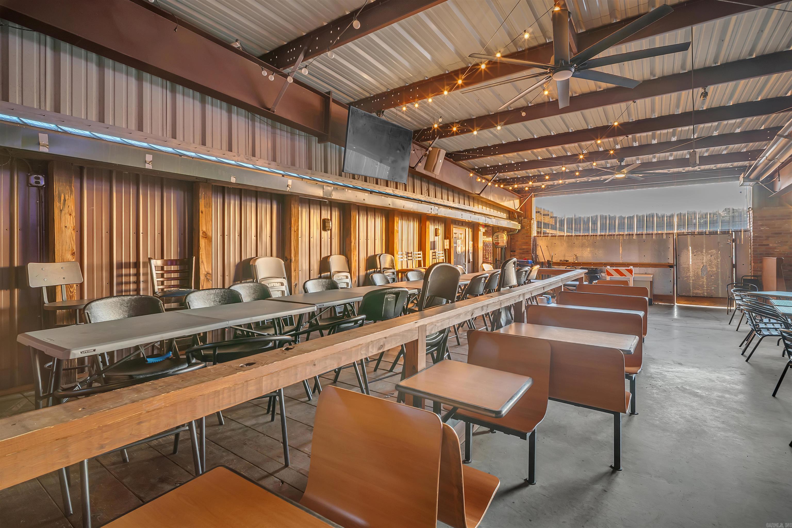 1222  1/2 E Broadway  Morrilton, AR