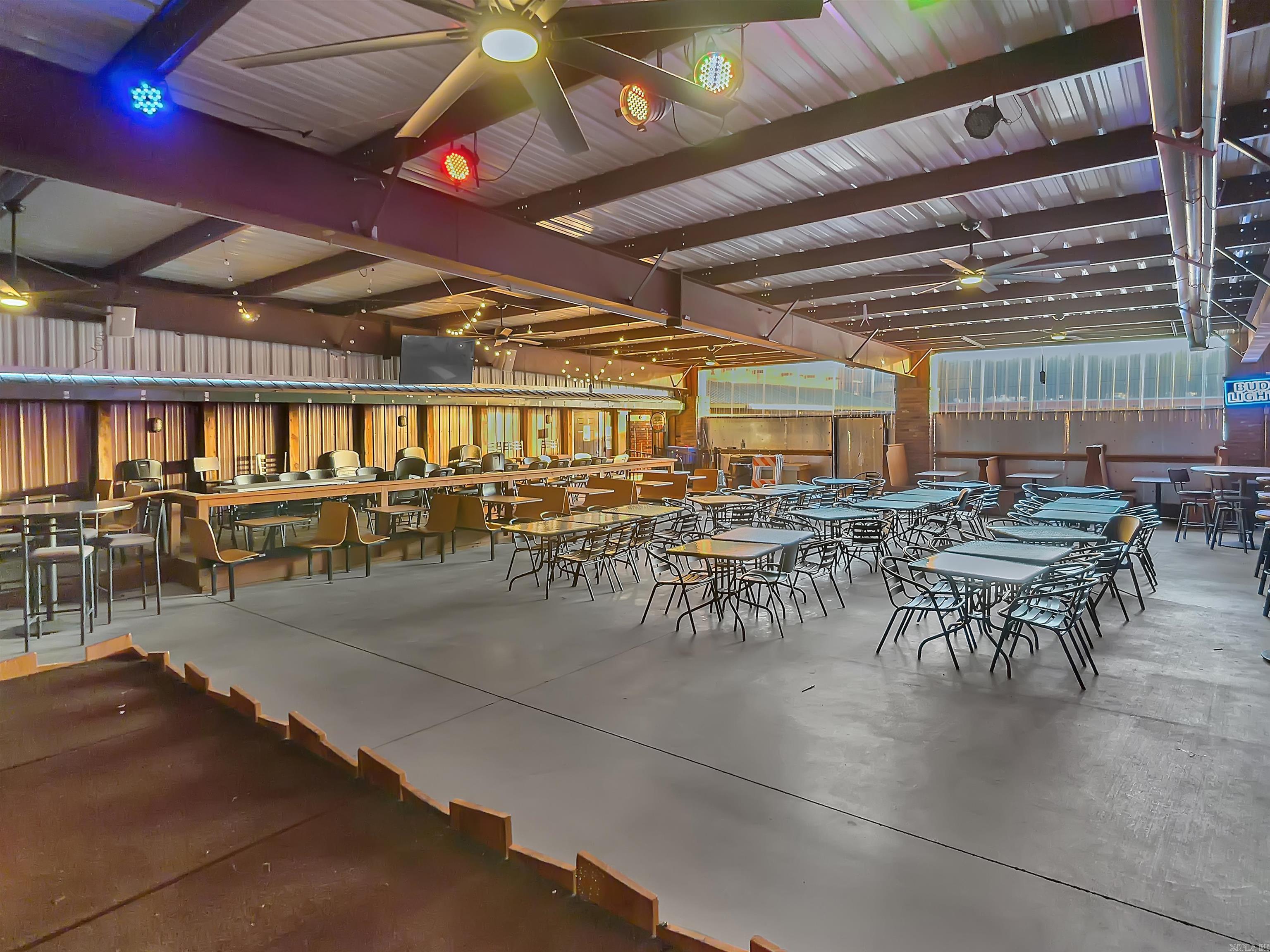 1222  1/2 E Broadway  Morrilton, AR