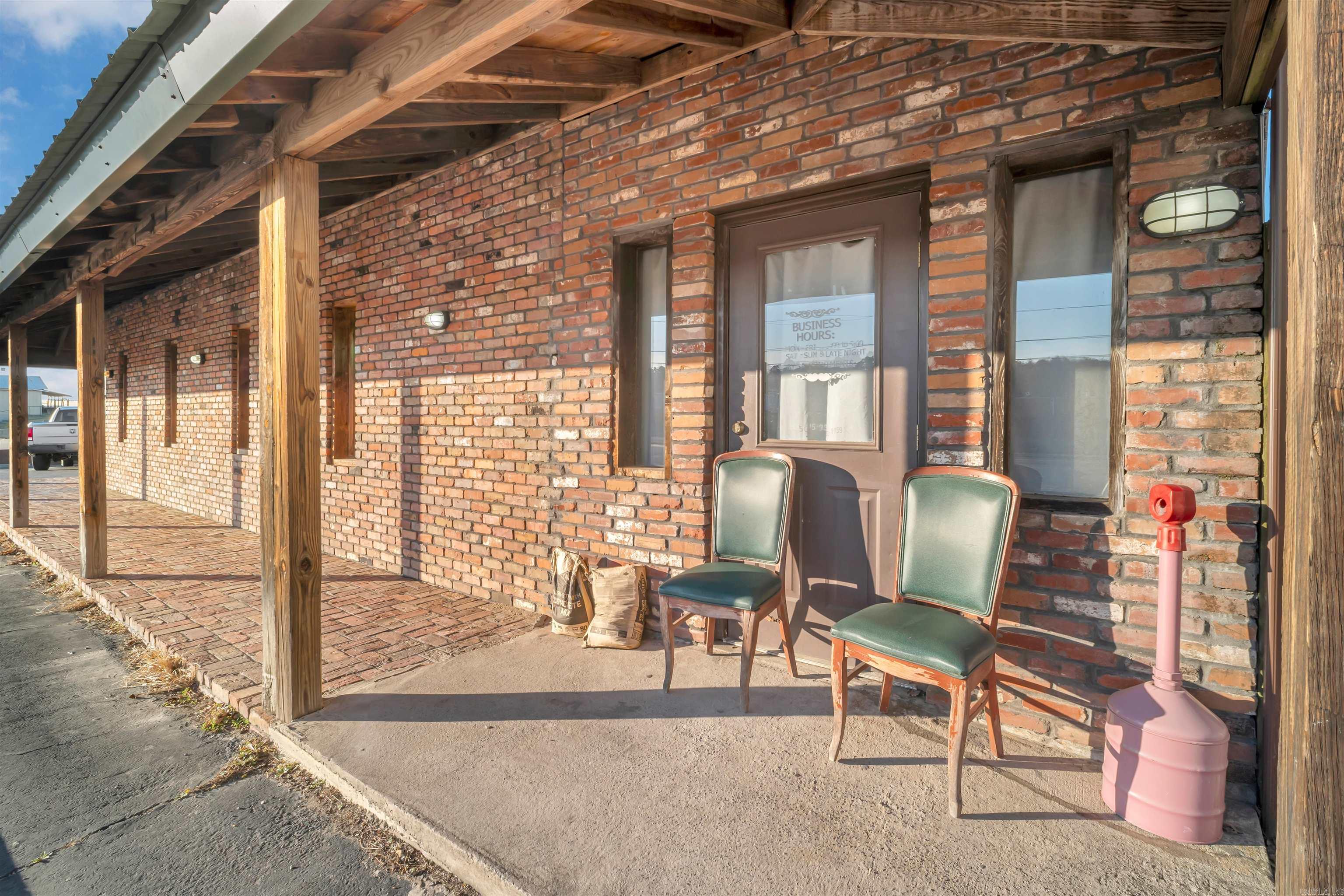 1222  1/2 E Broadway  Morrilton, AR