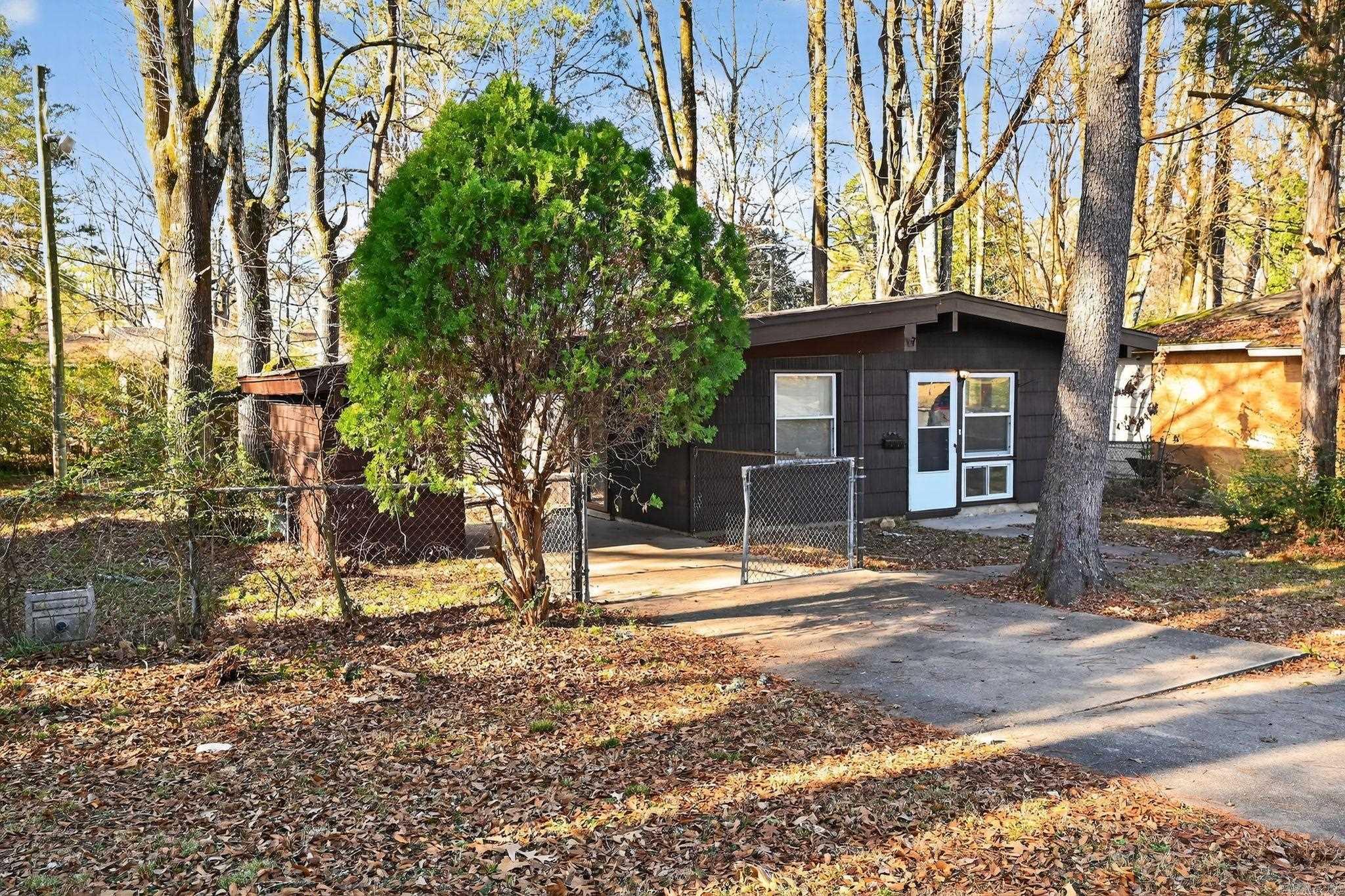 15 Hanover Dr  Little Rock, AR