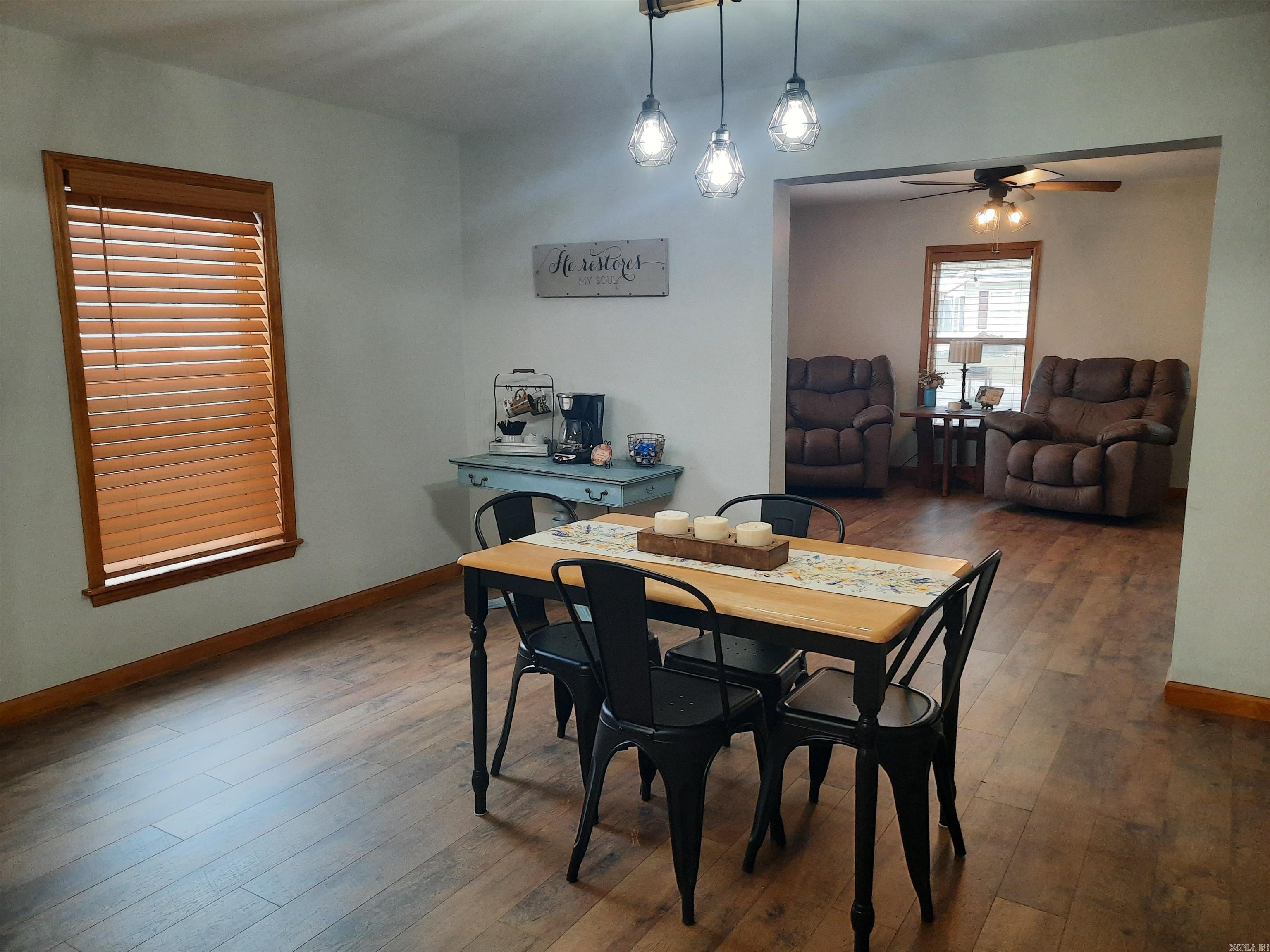 210 Vine  Mountain View, AR