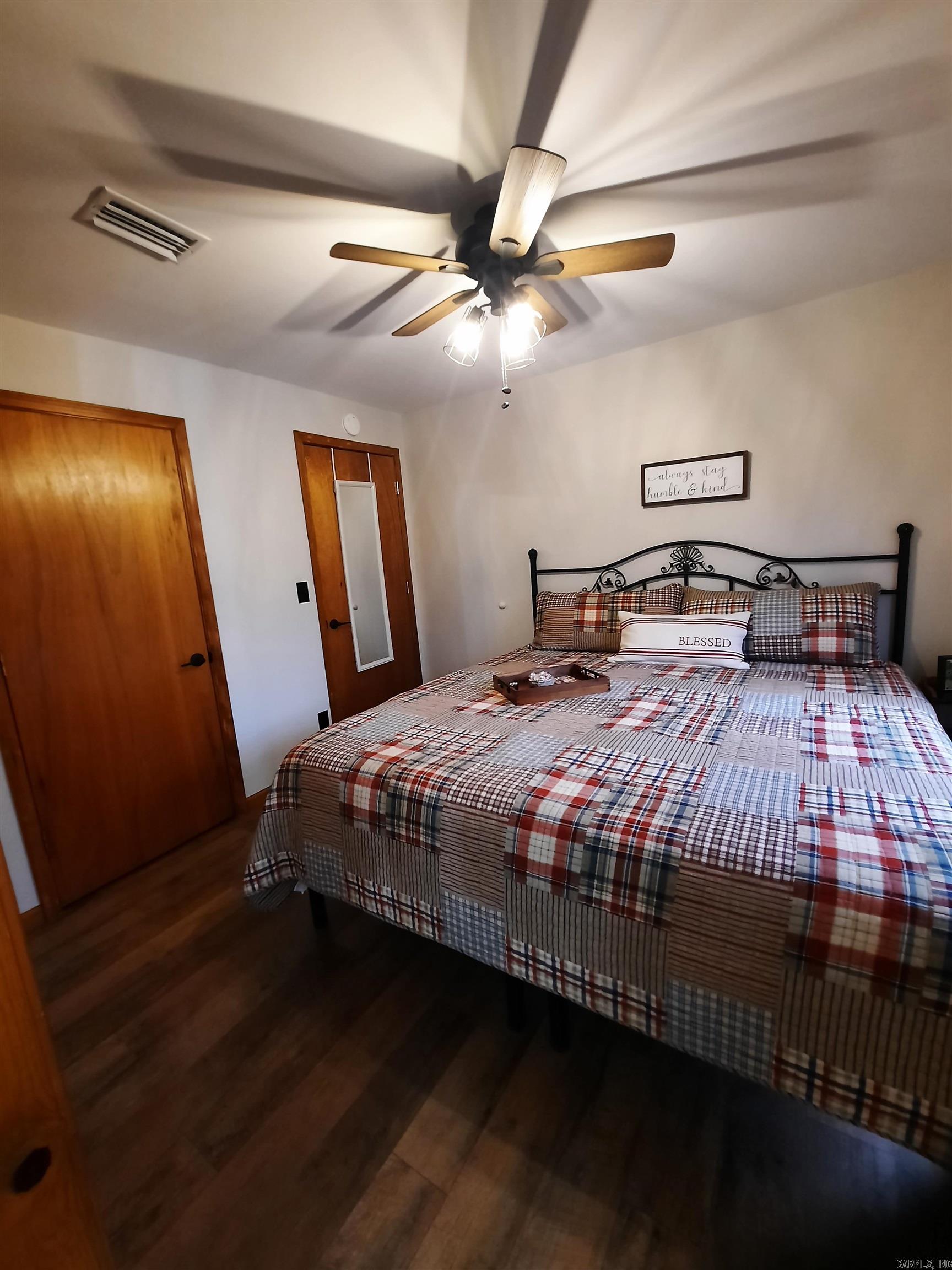 210 Vine  Mountain View, AR