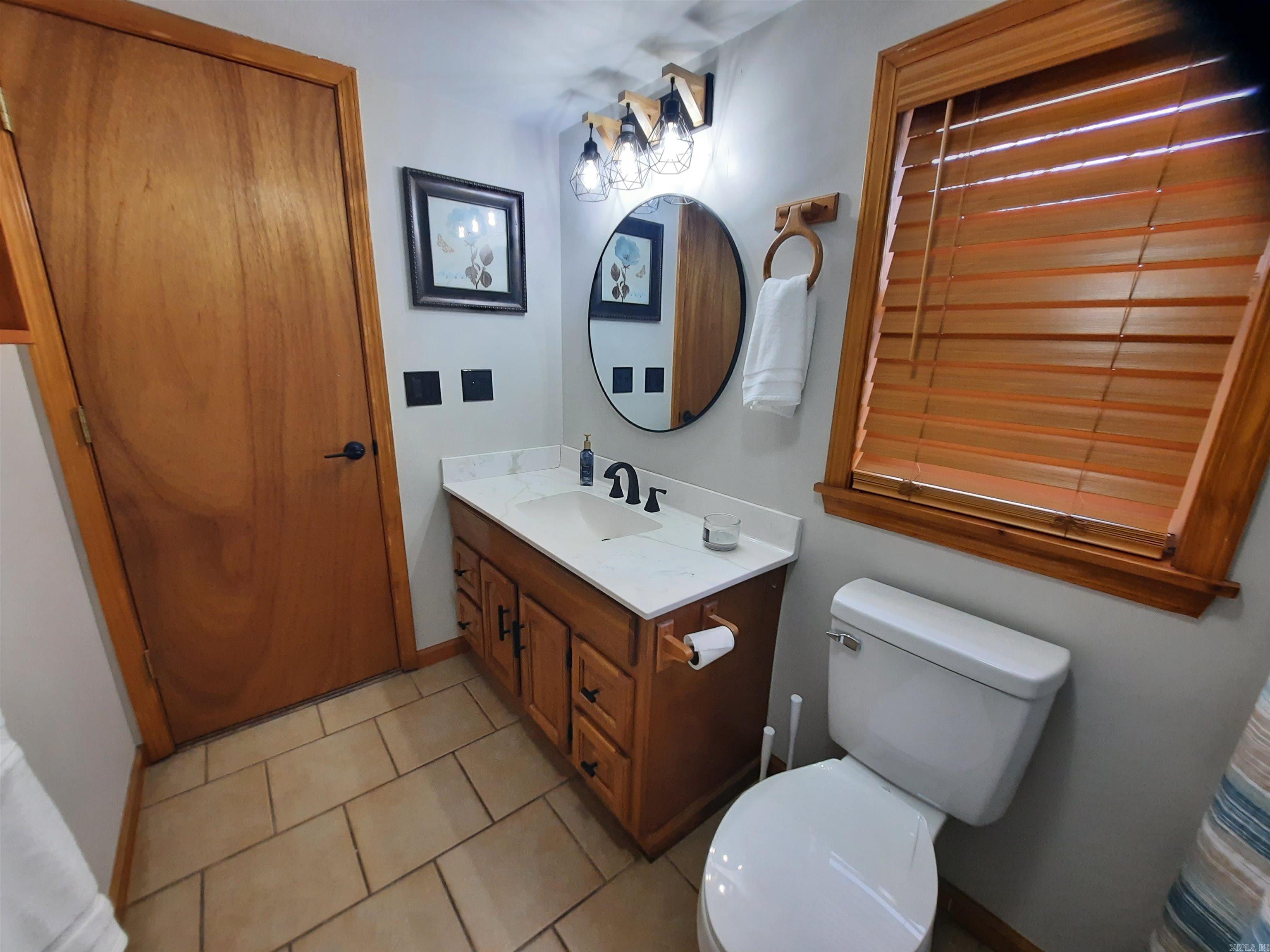 210 Vine  Mountain View, AR