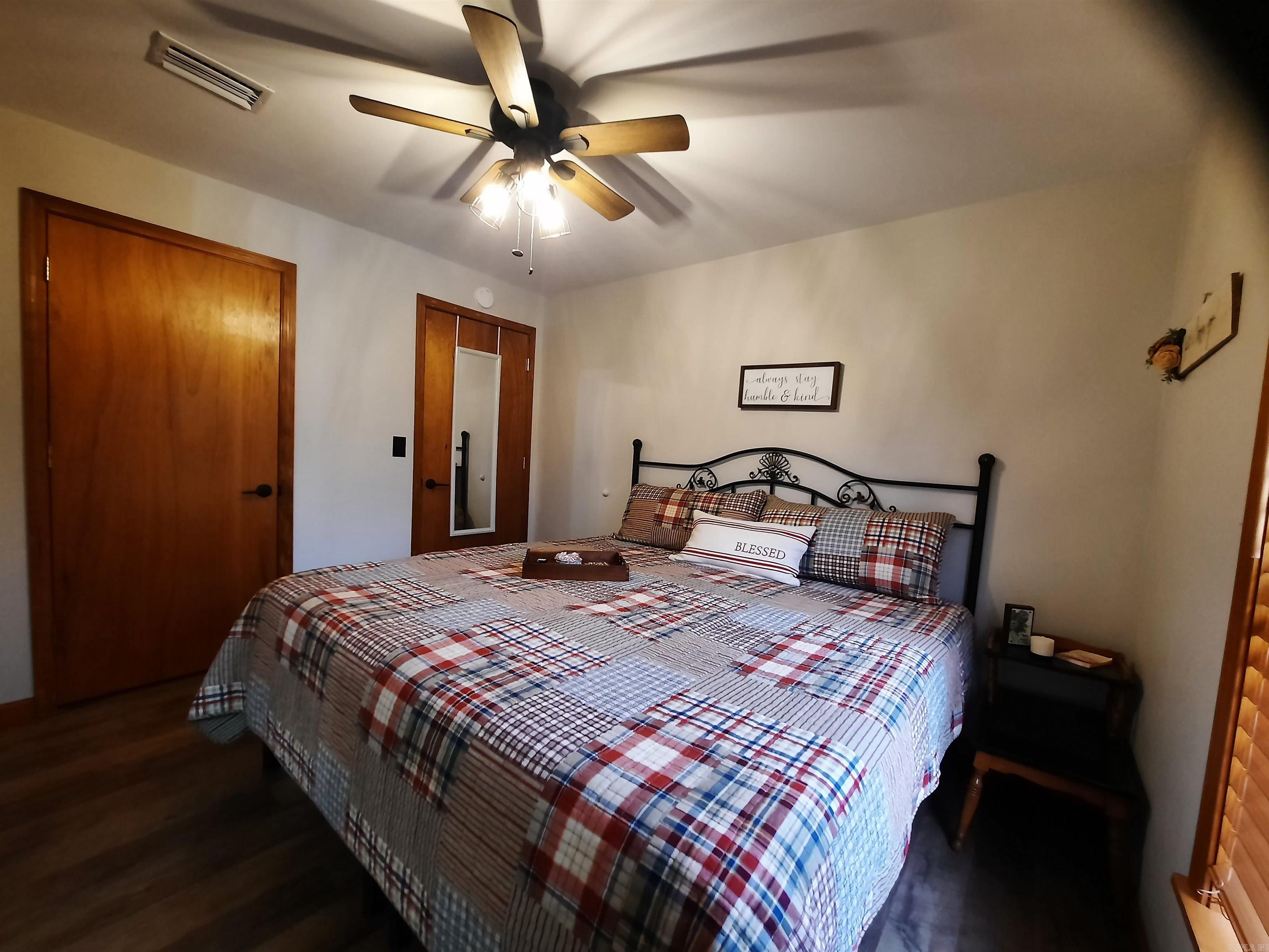 210 Vine  Mountain View, AR