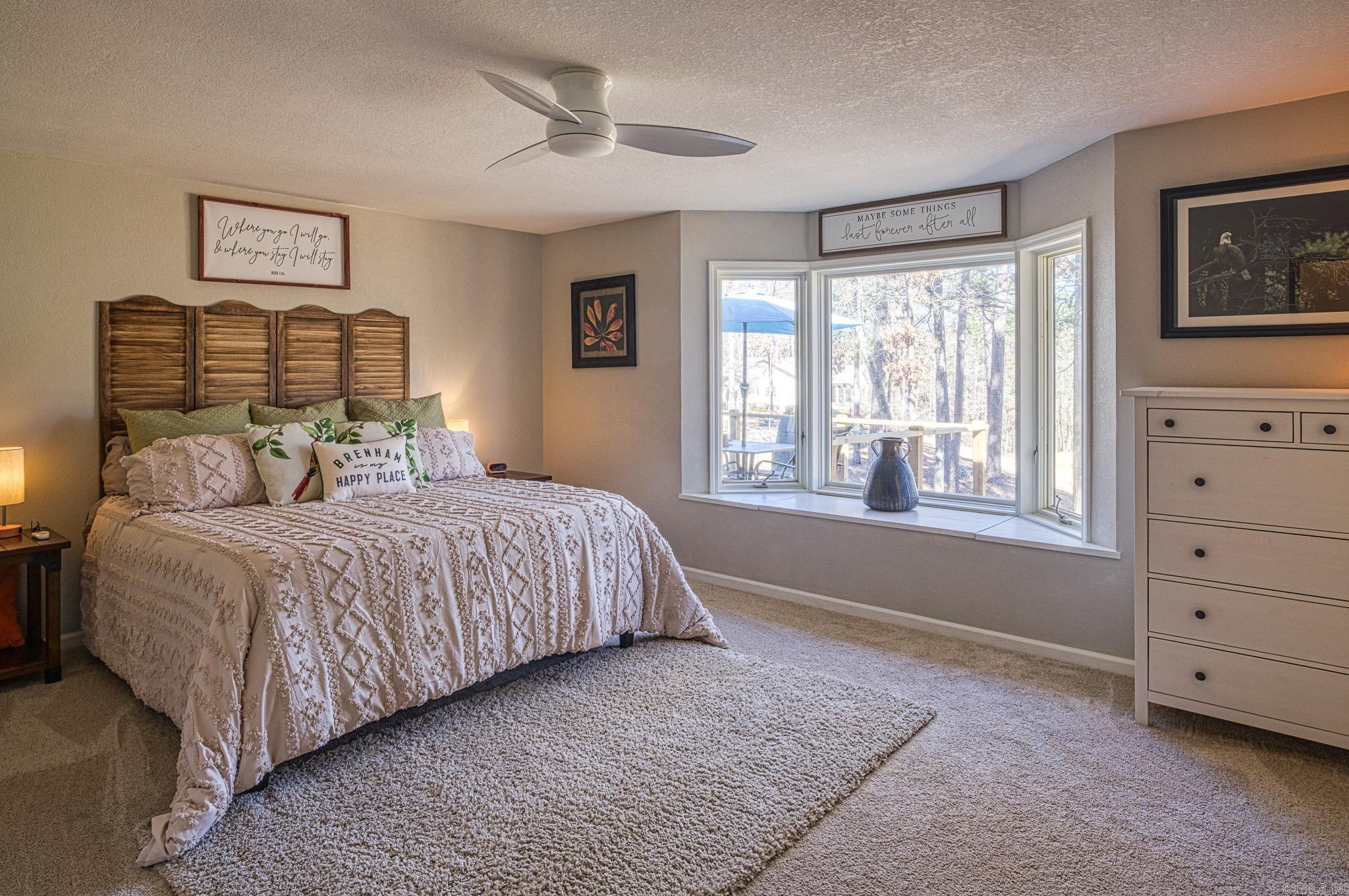 32 Doscientos Circle  Hot Springs Village, AR