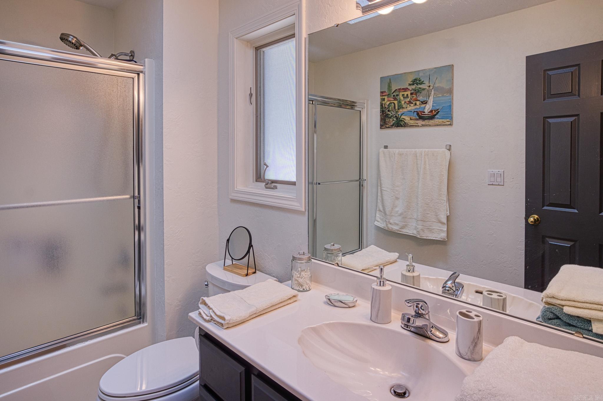 32 Doscientos Circle  Hot Springs Village, AR