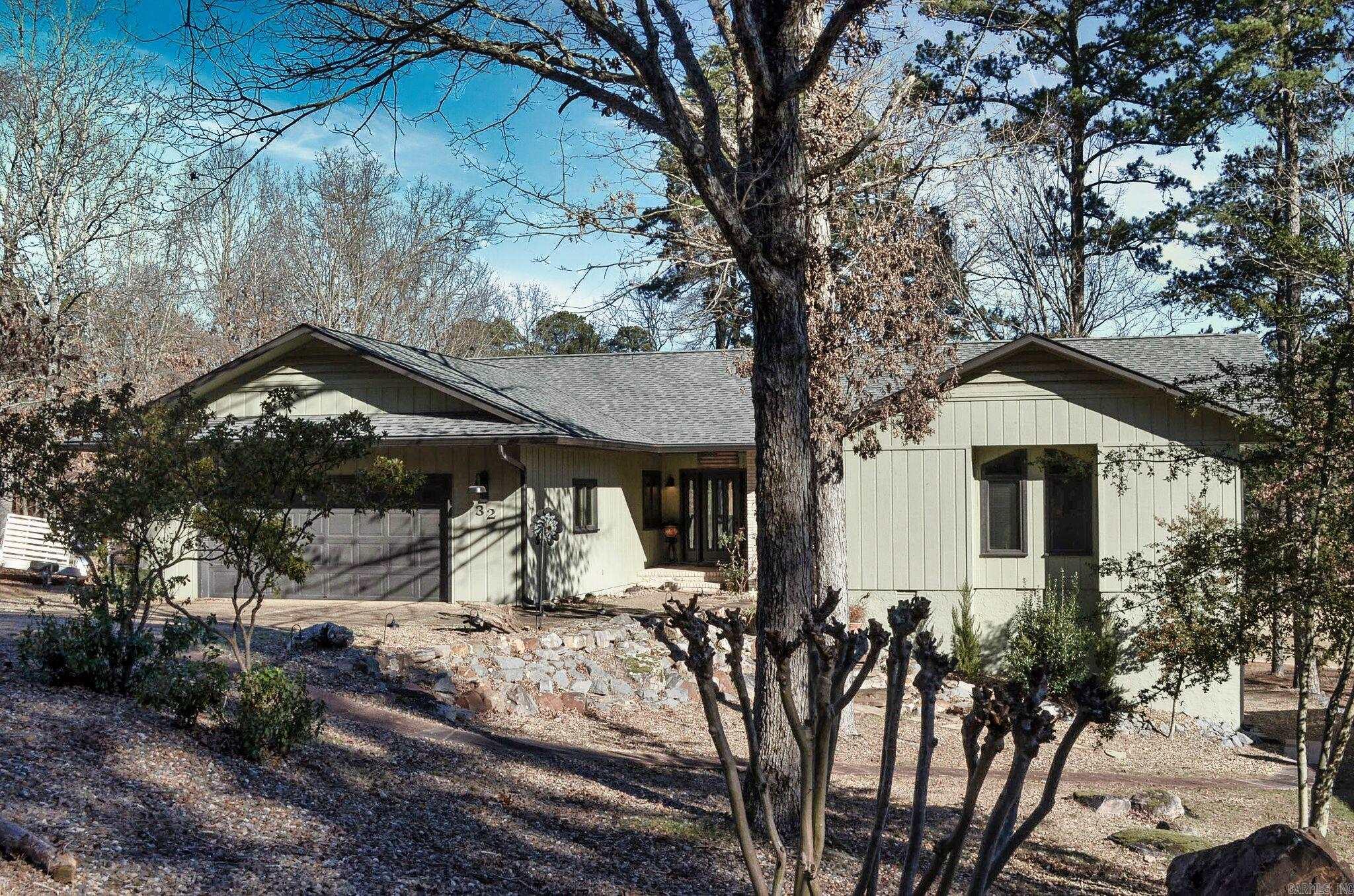 32 Doscientos Circle Hot Springs Village, AR 71909