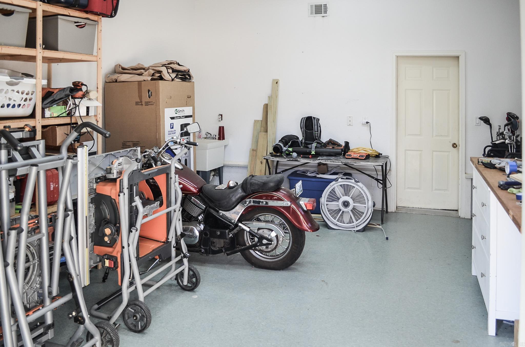 32 Doscientos Circle Hot Springs Village, AR 71909