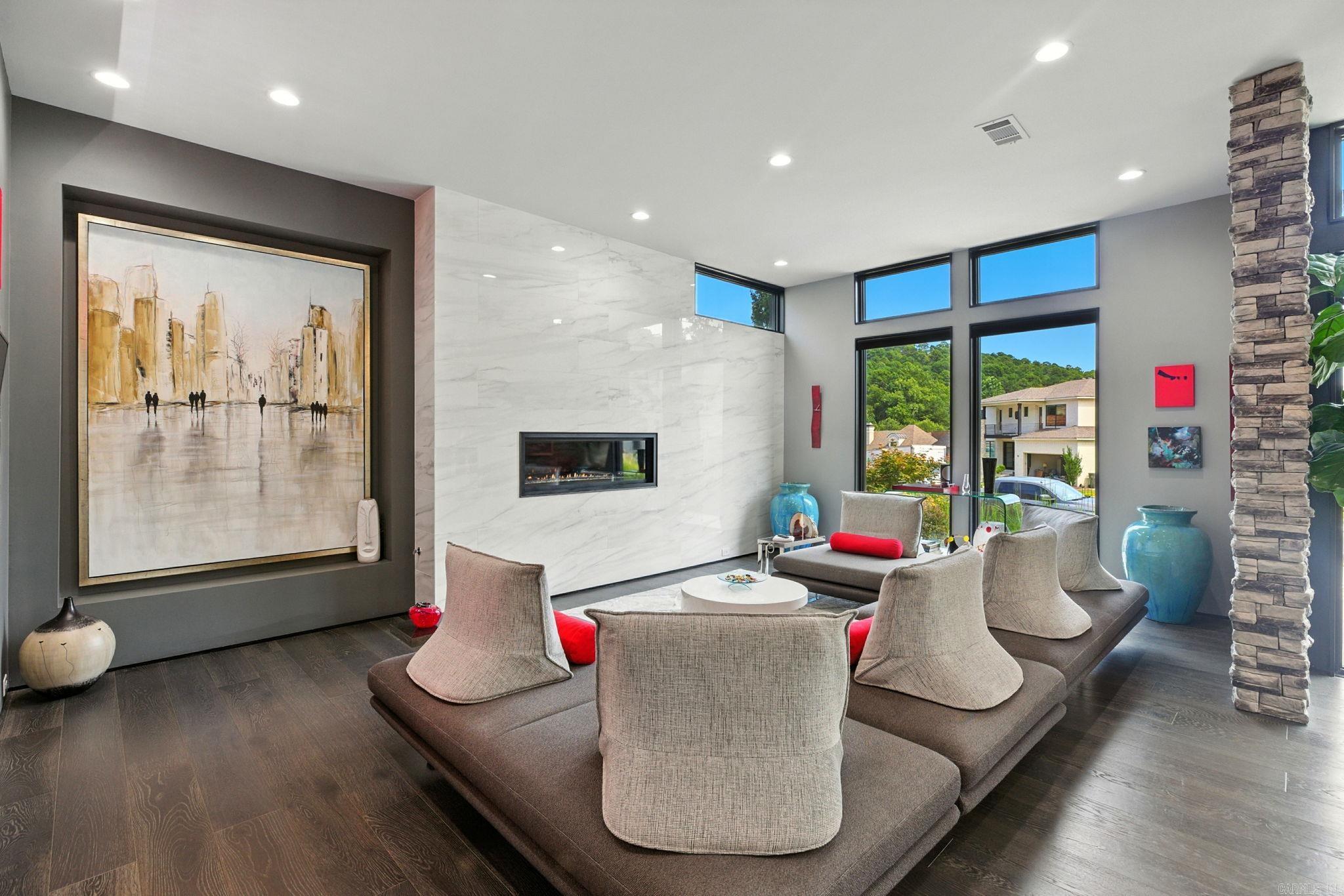 31 La Scala  Little Rock, AR