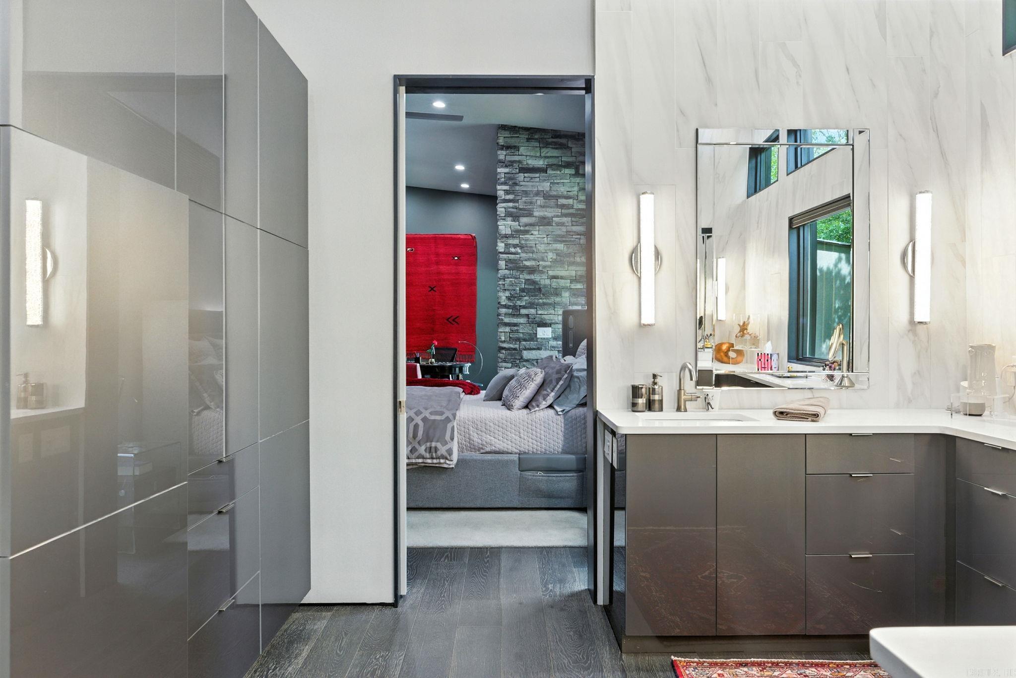 31 La Scala  Little Rock, AR