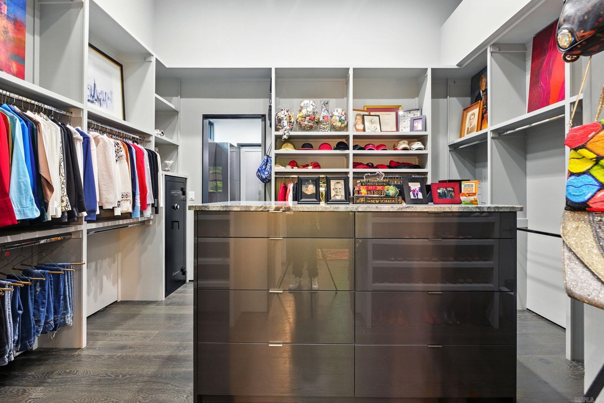 31 La Scala  Little Rock, AR