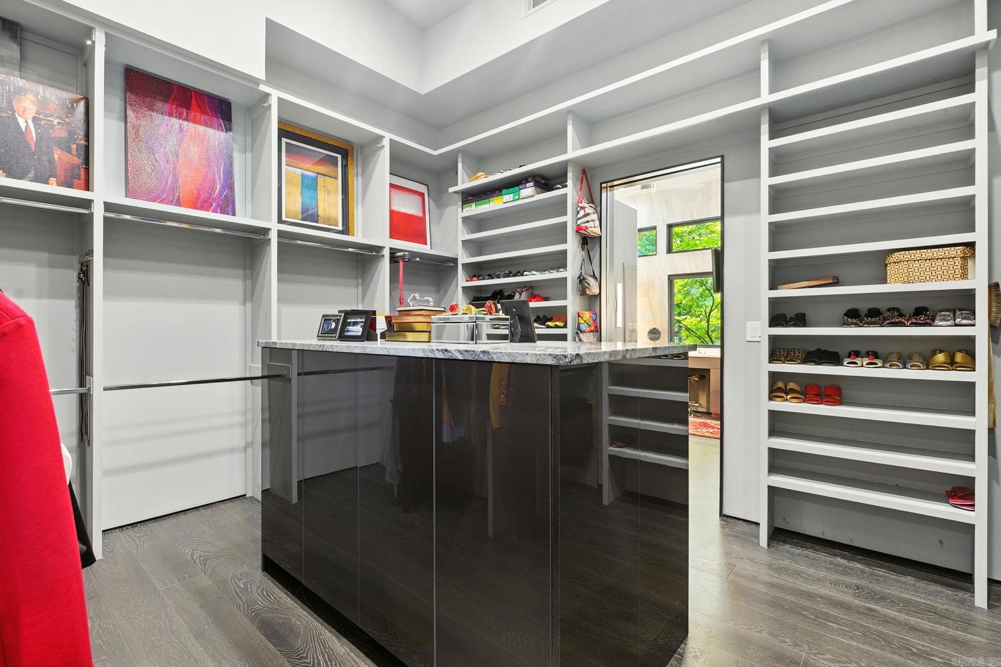 31 La Scala  Little Rock, AR