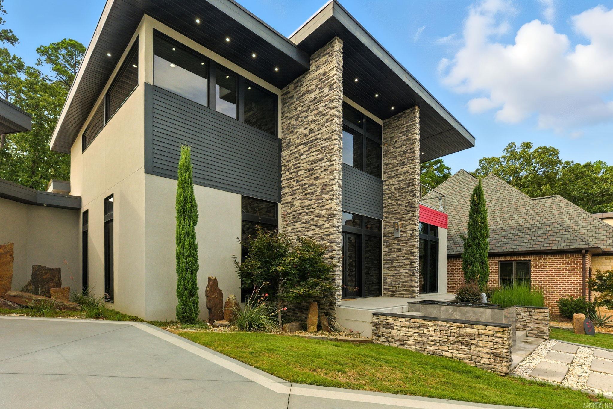 31 La Scala  Little Rock, AR