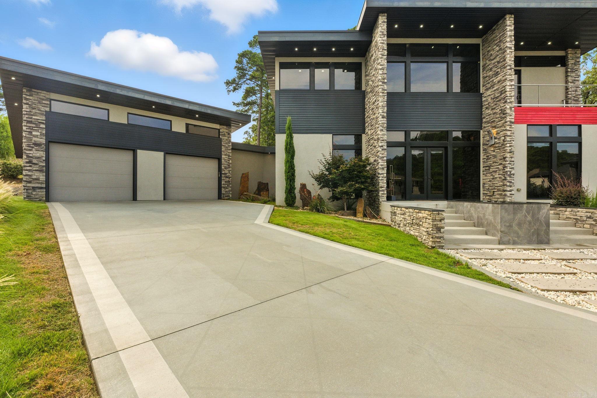 31 La Scala  Little Rock, AR