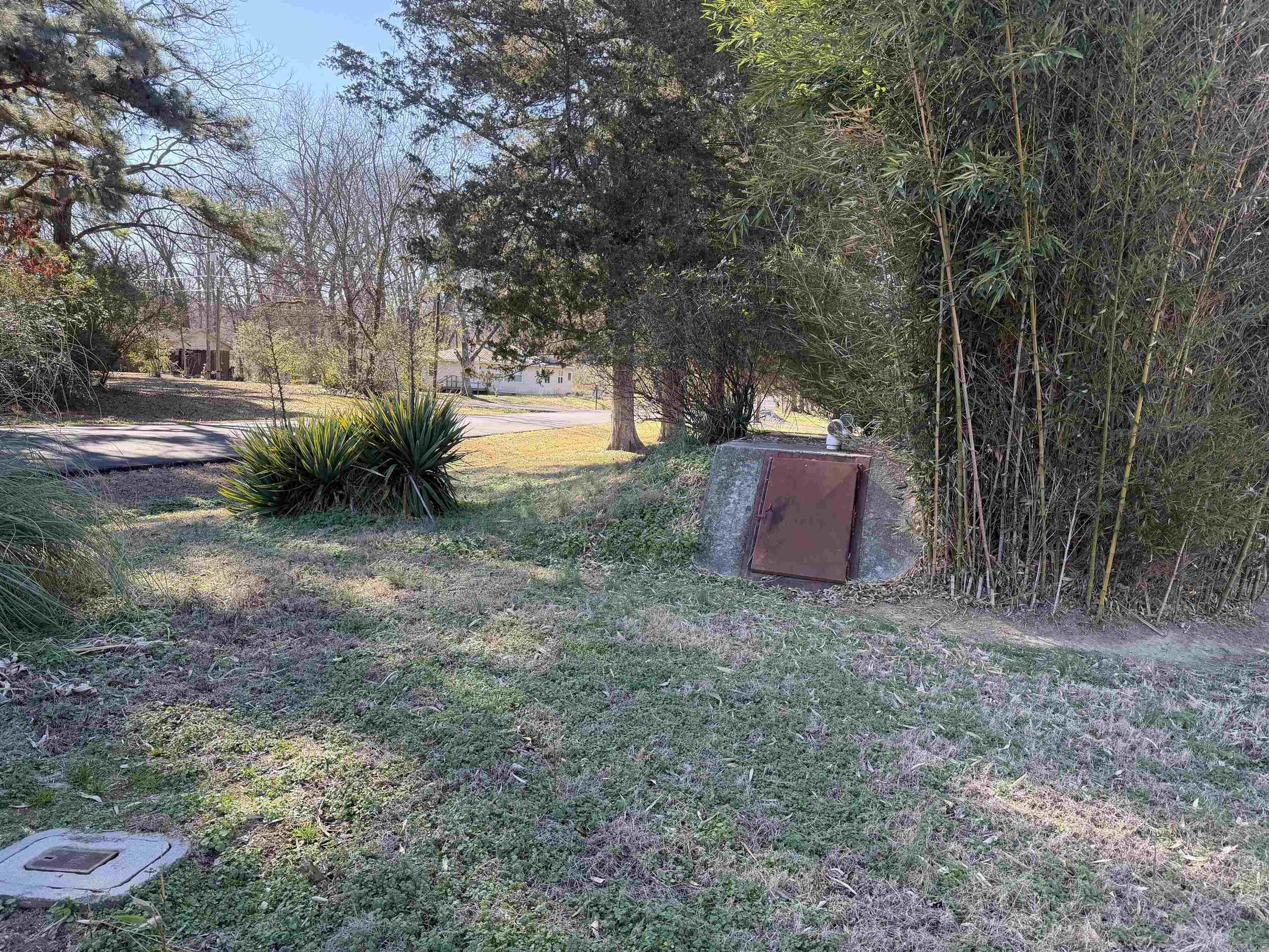 000 Main  West Point, AR