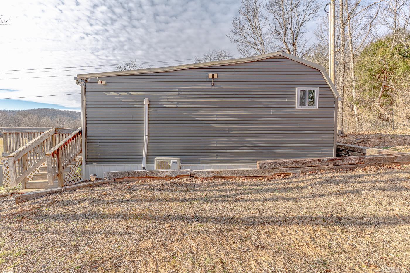 96 Pine Hollow Rd  Hardy, AR