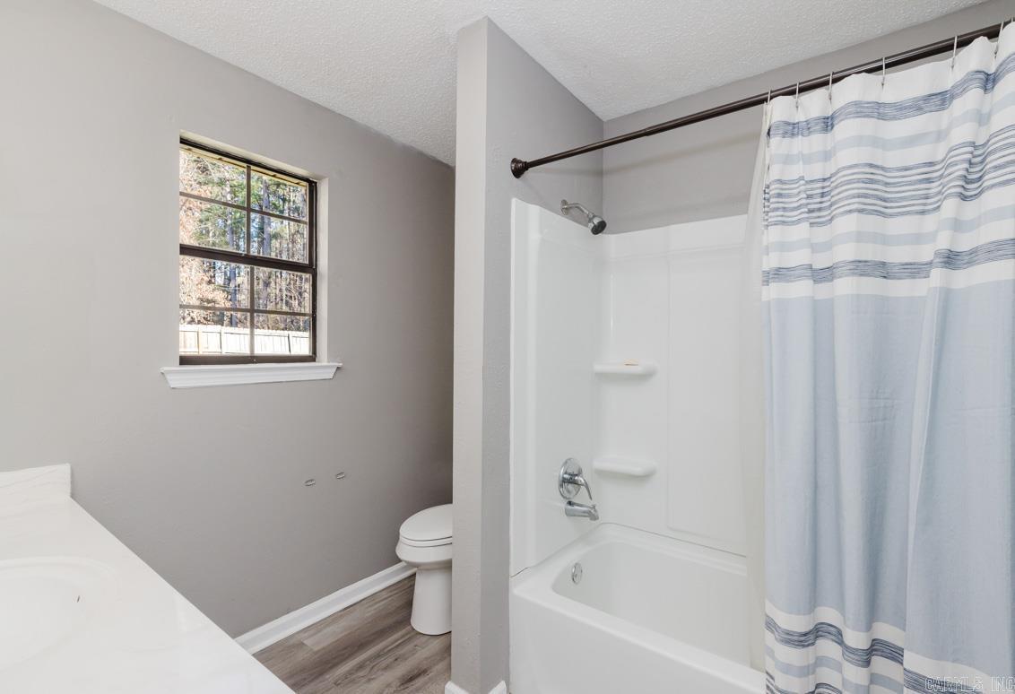 109 Honeysuckle Hills  Redfield, AR