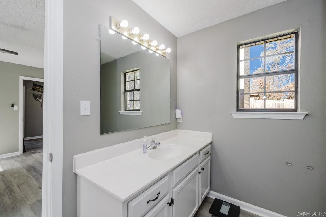 109 Honeysuckle Hills  Redfield, AR