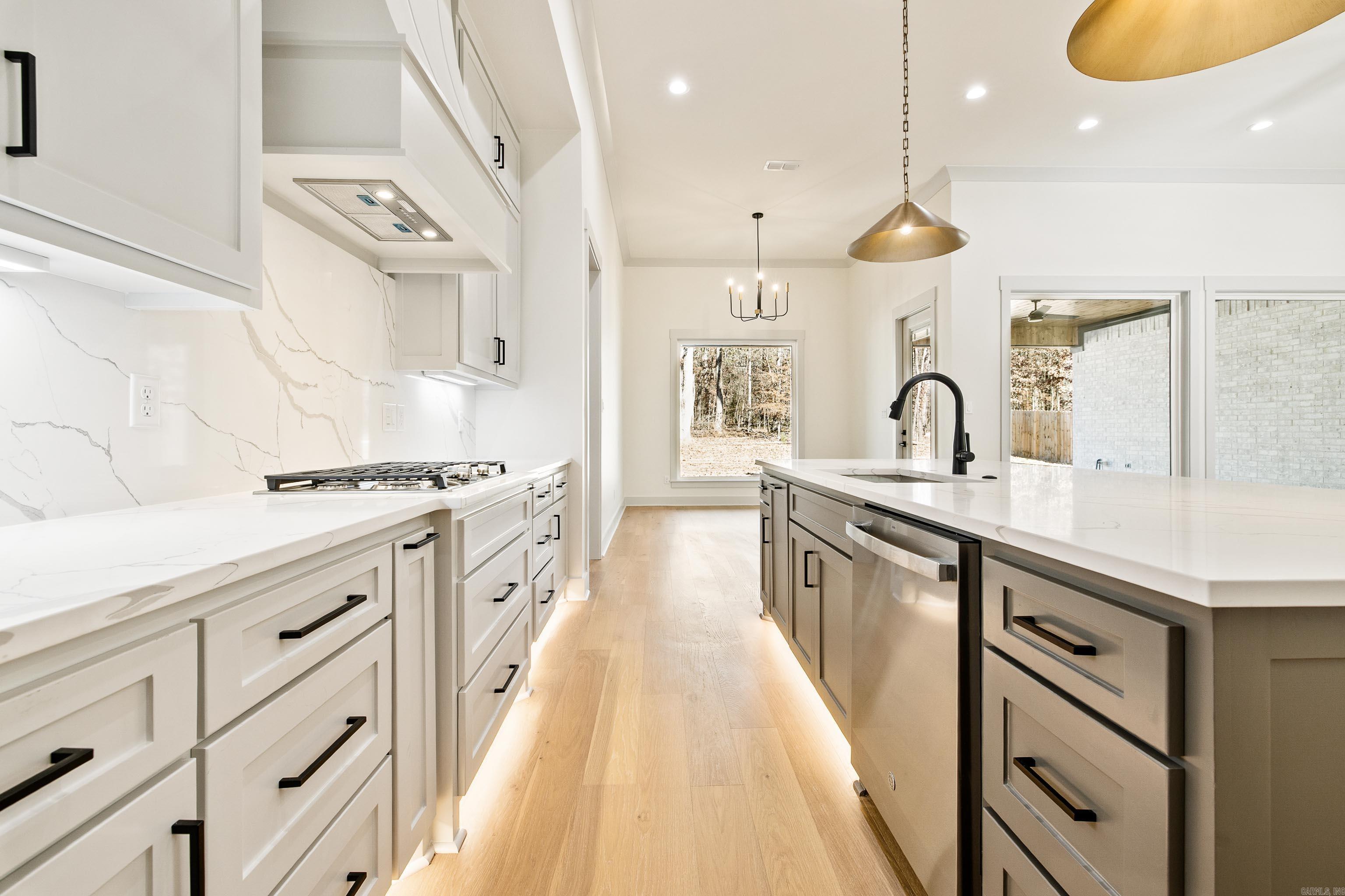 7130 Moonview  Alexander, AR