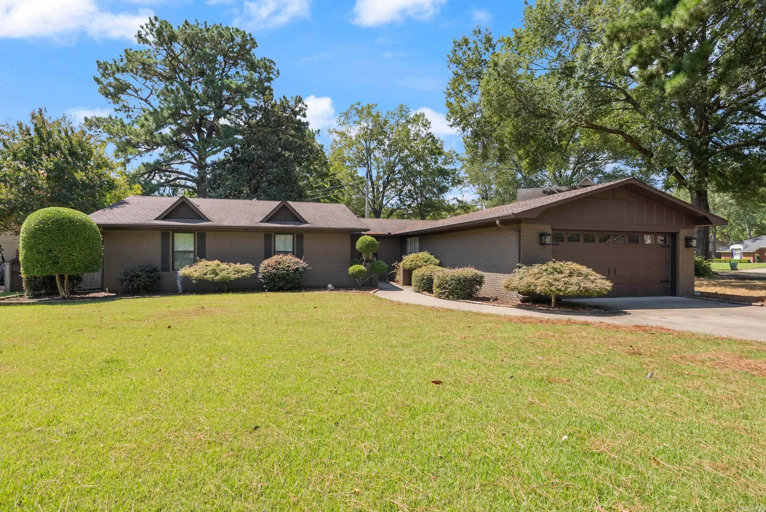 11 Red Oak Drive  Conway, AR