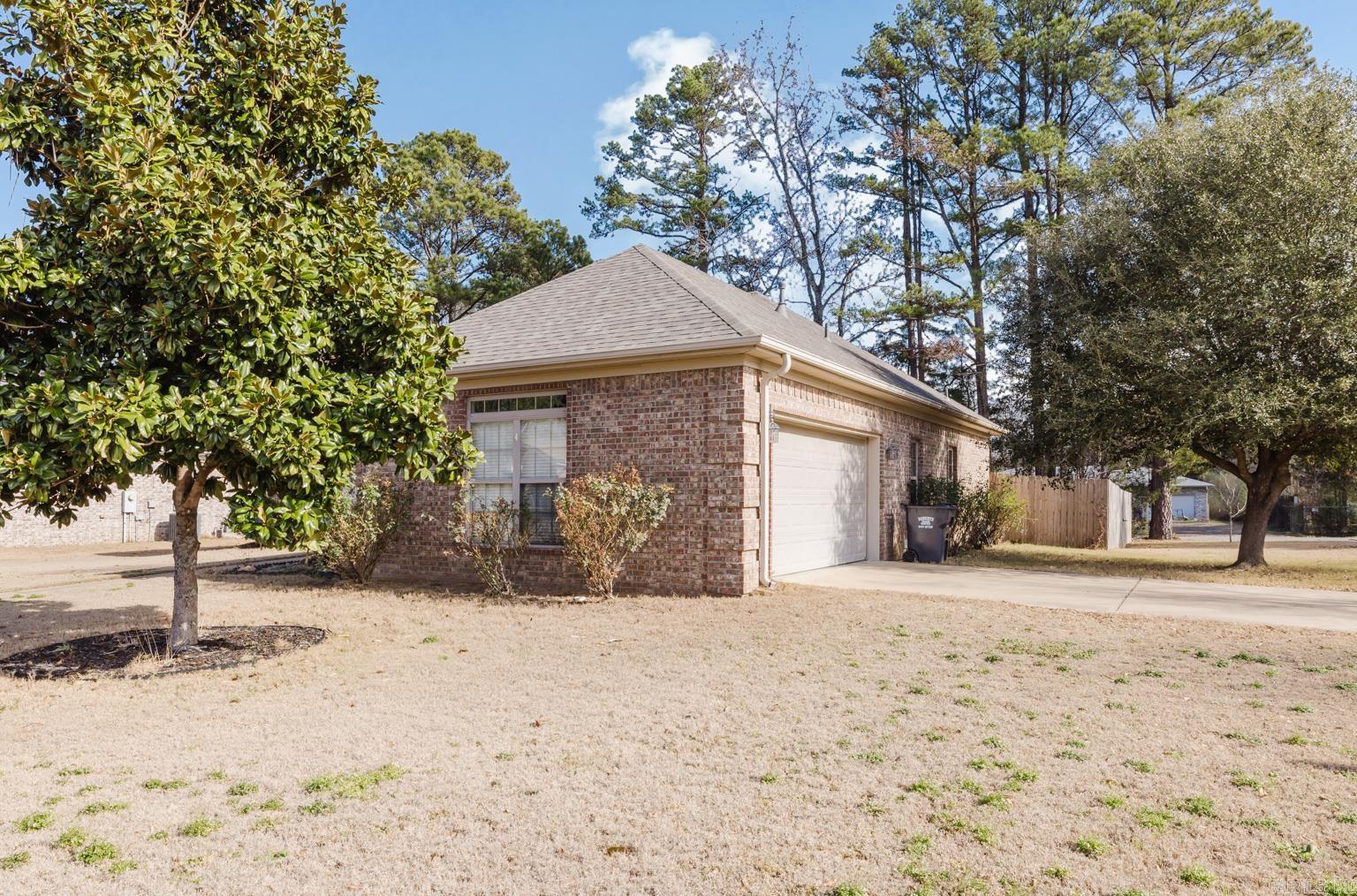 1100 Oak Glenn Loop  Bryant, AR