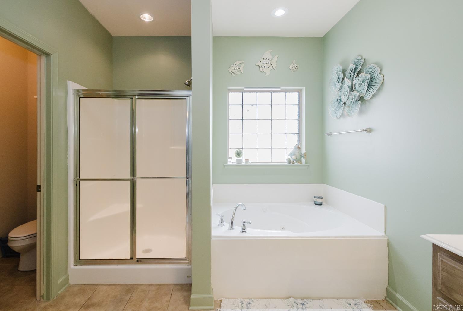 1100 Oak Glenn Loop  Bryant, AR