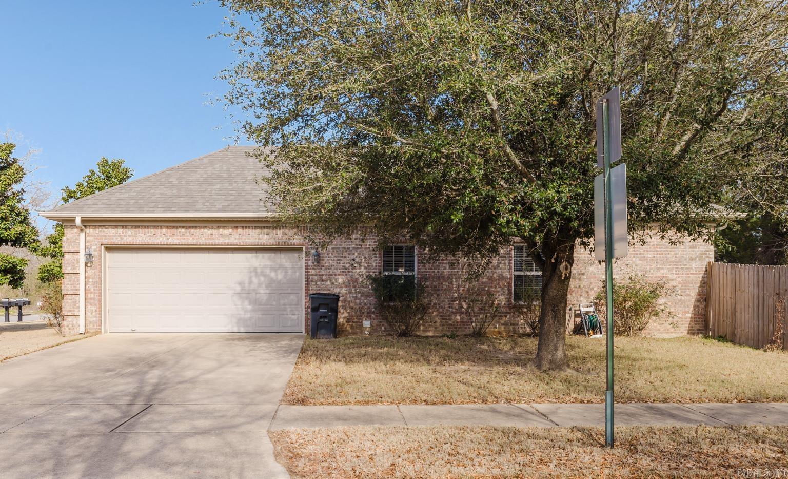 1100 Oak Glenn Loop  Bryant, AR