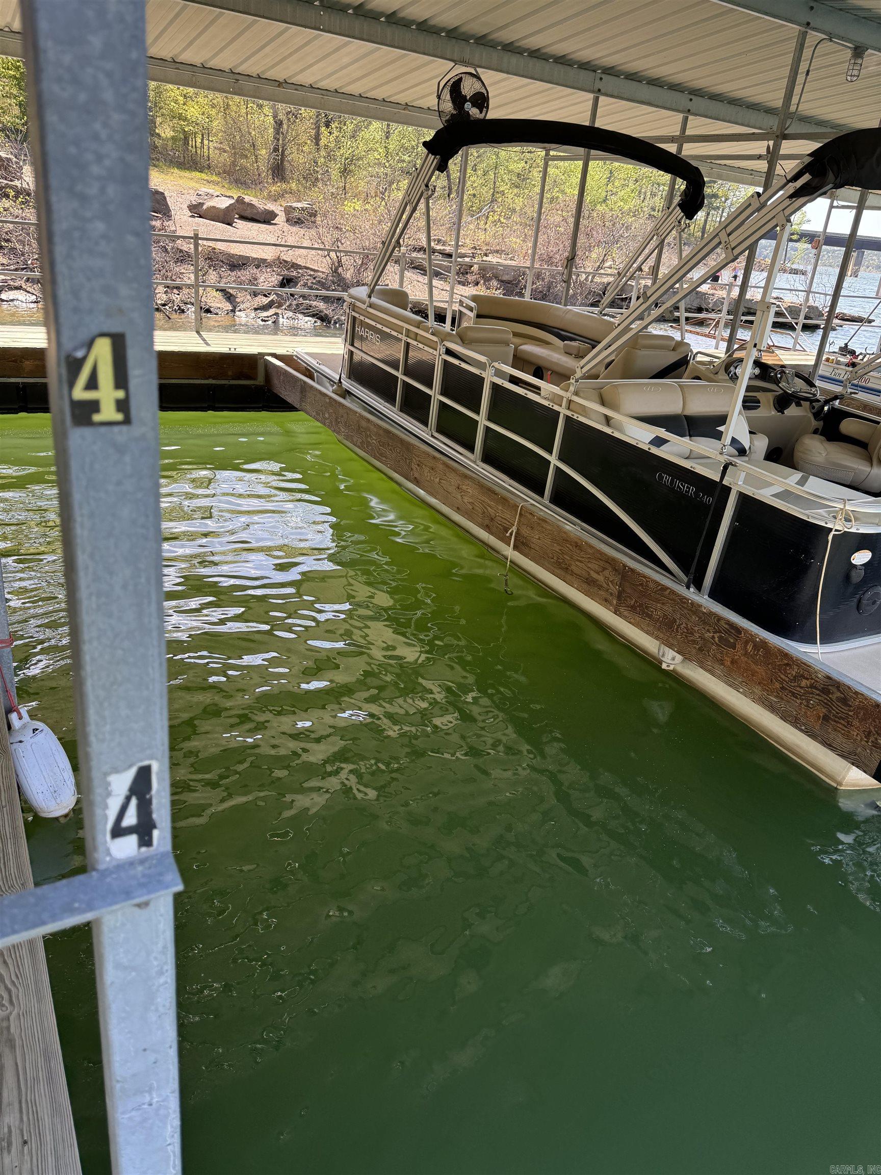 85 Lakeshore  Greers Ferry, AR