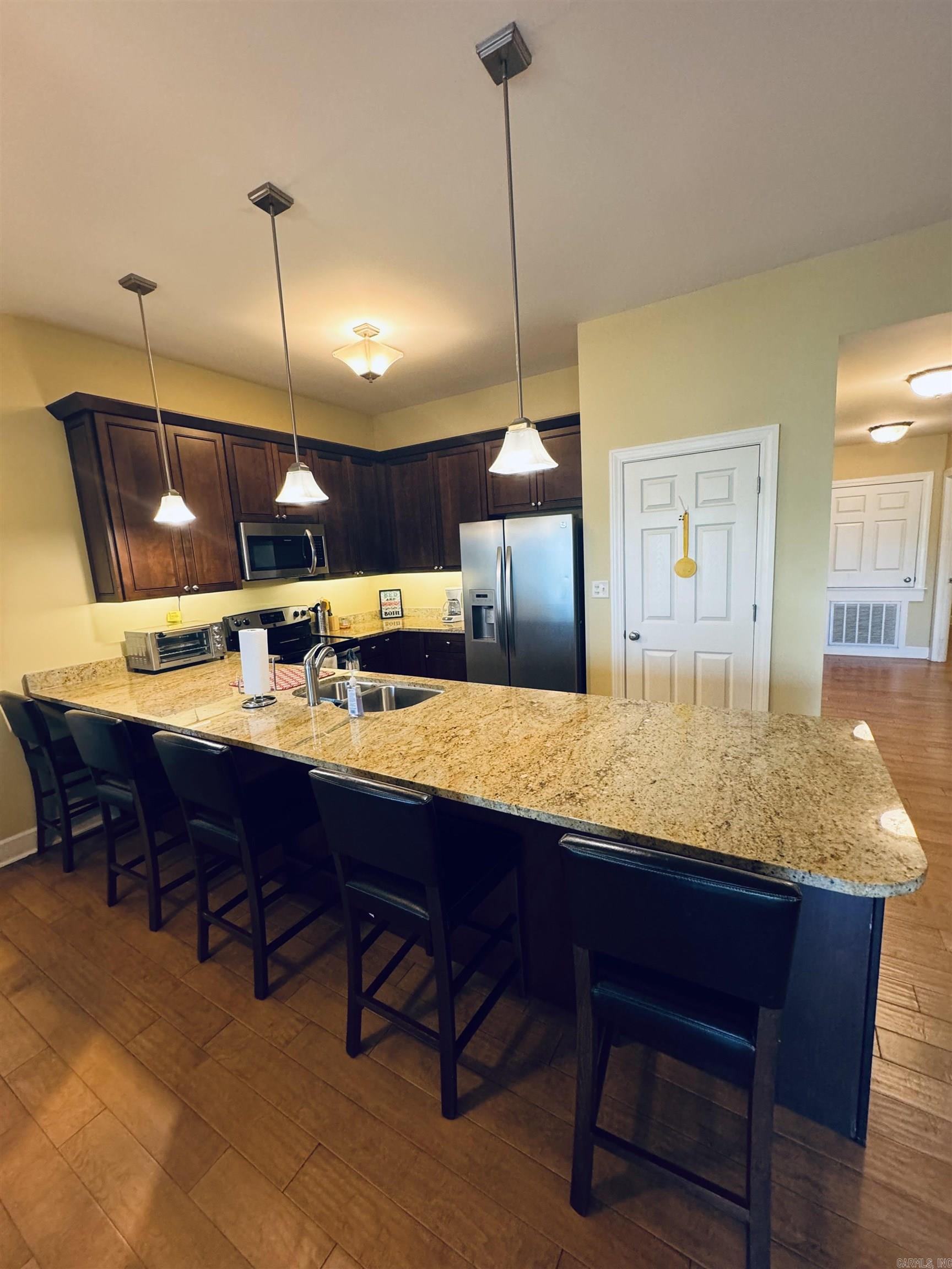 85 Lakeshore  Greers Ferry, AR